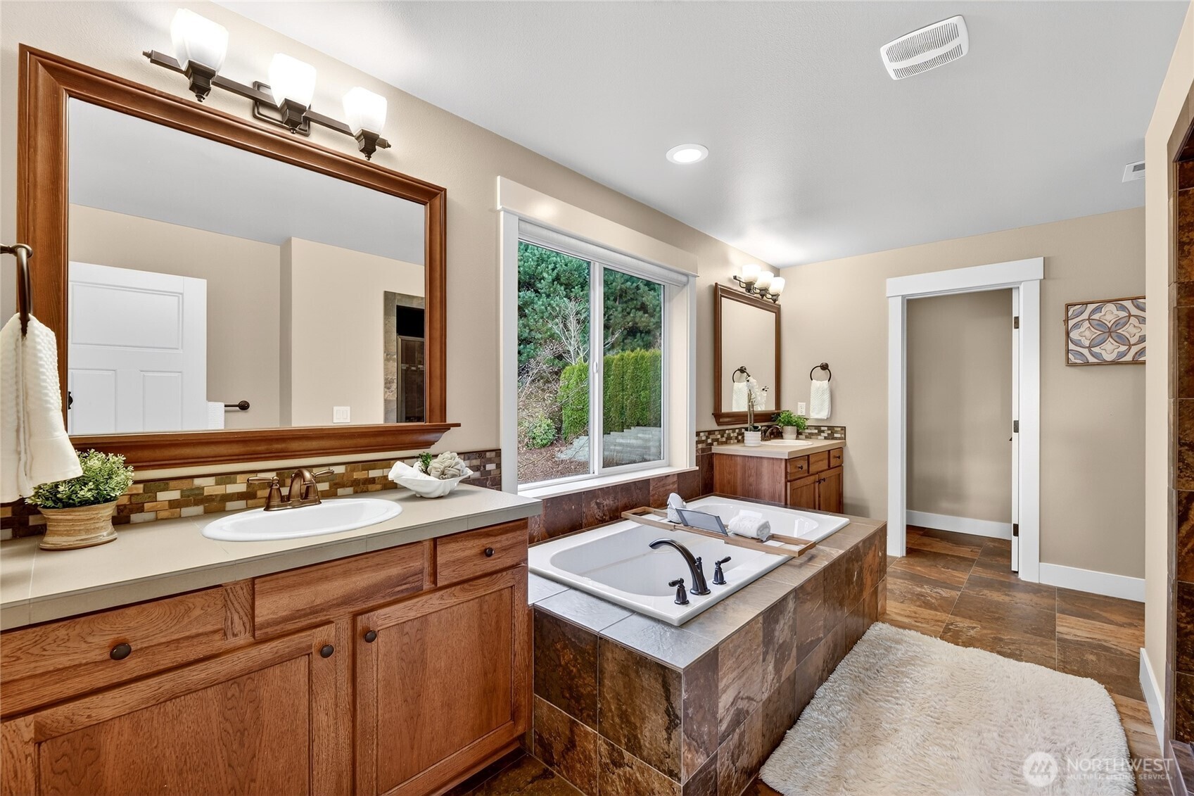 16430 SE 61st Place , Bellevue, WA 98006