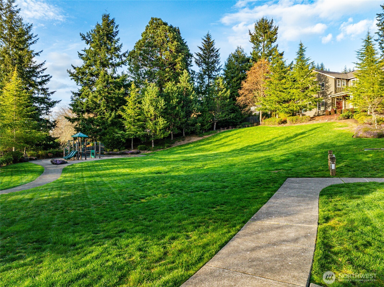 16430 SE 61st Place , Bellevue, WA 98006