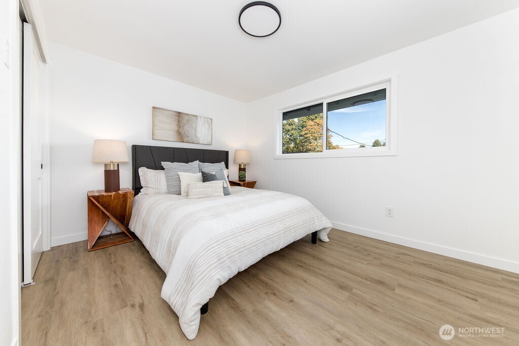 1103 Vashon Court NE, Renton, WA 98059