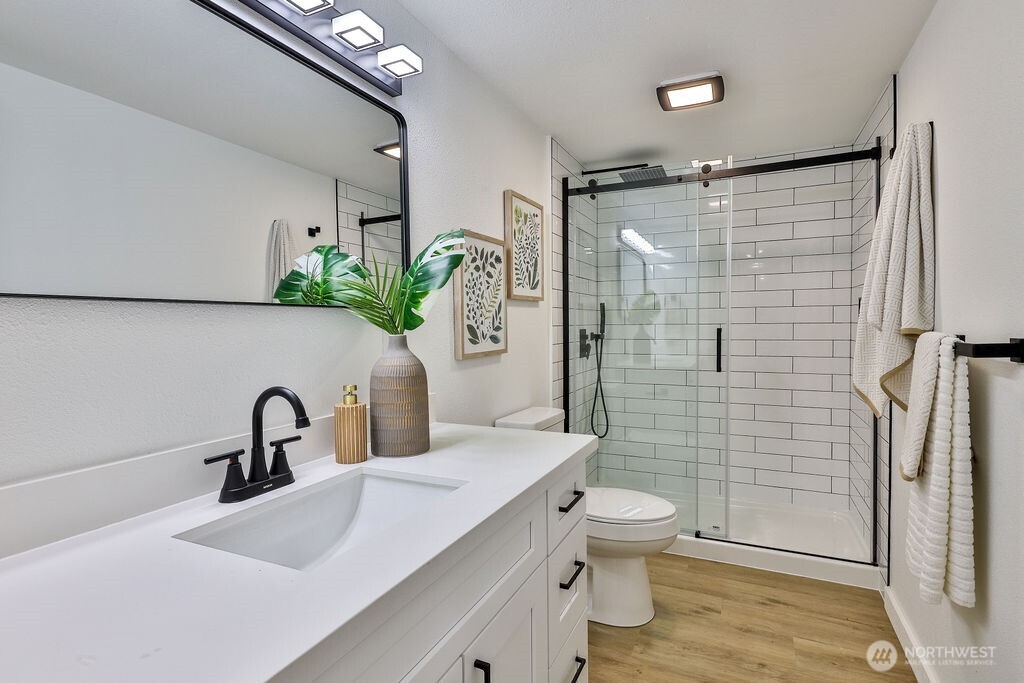 1103 Vashon Court NE, Renton, WA 98059