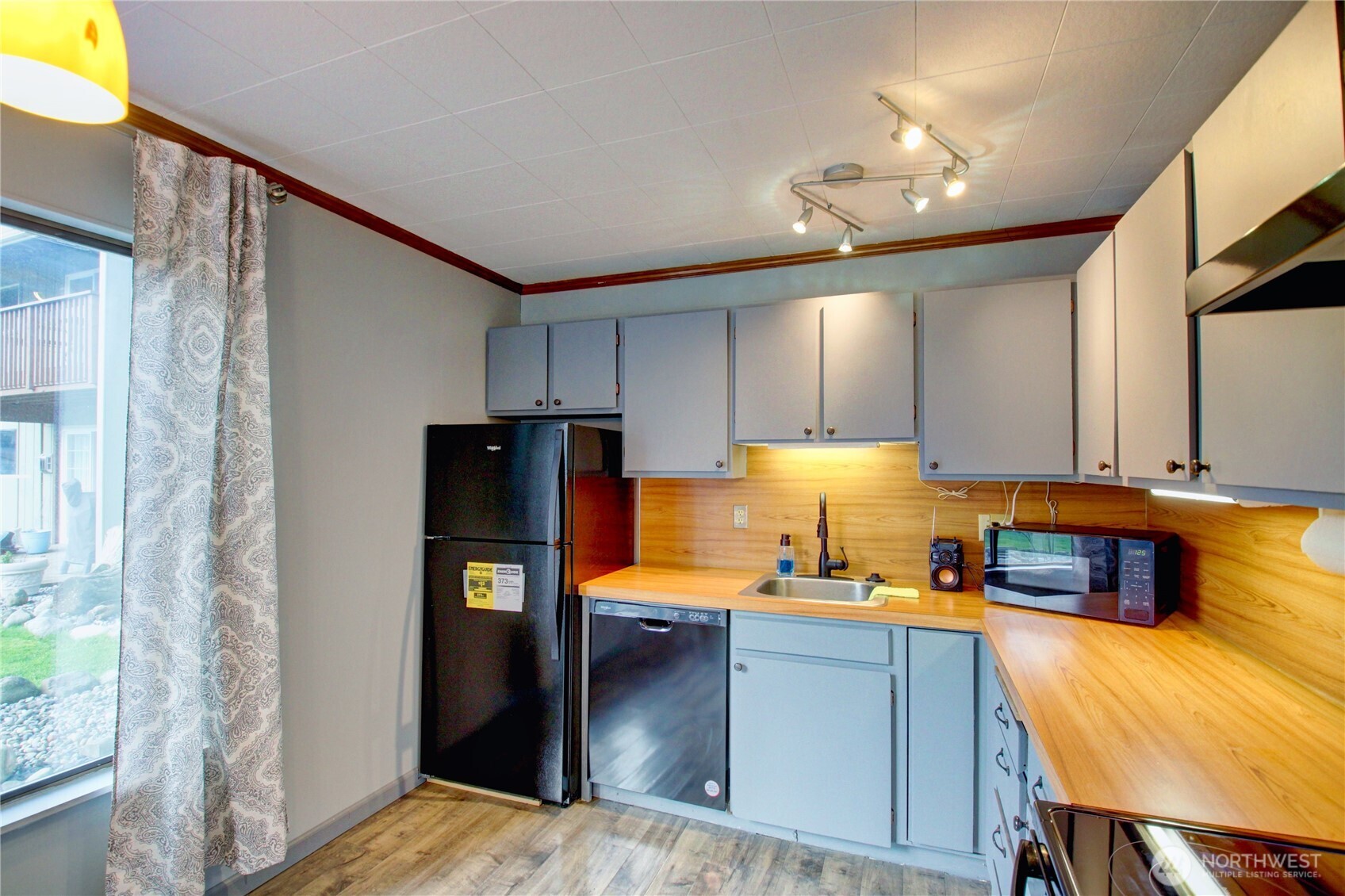 1710 Skyline Way #B103, Anacortes, WA 98221