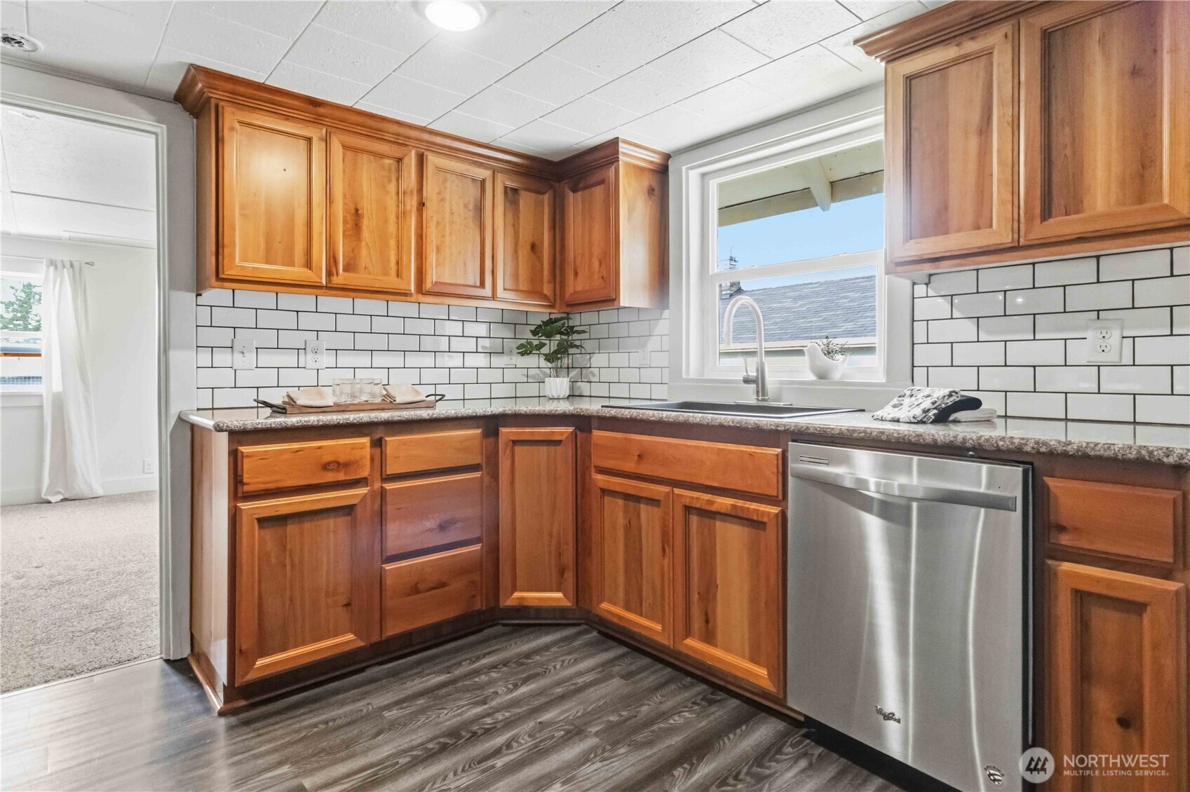 3007 Columbia Heights Road , Longview, WA 98632