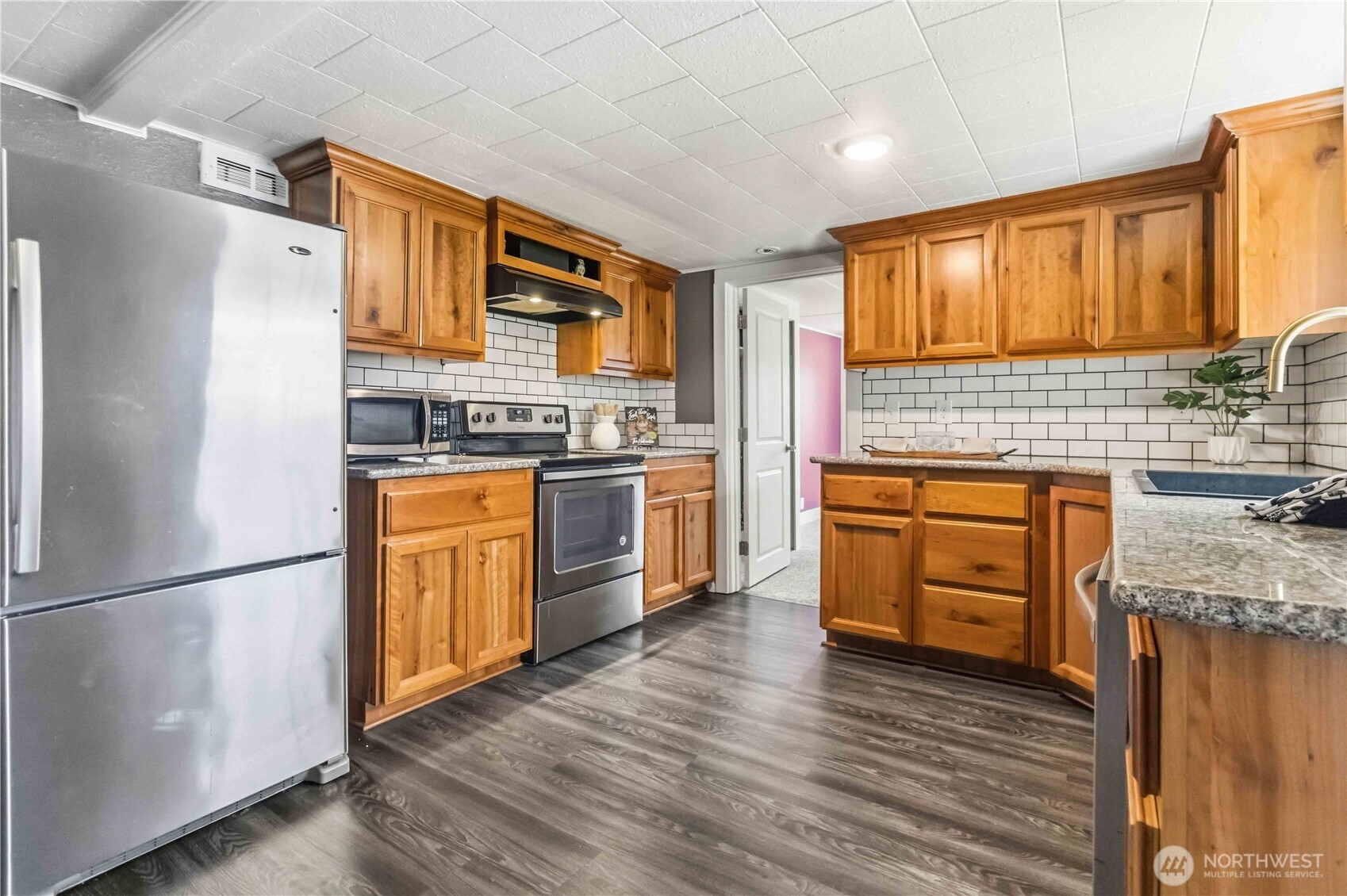 3007 Columbia Heights Road , Longview, WA 98632