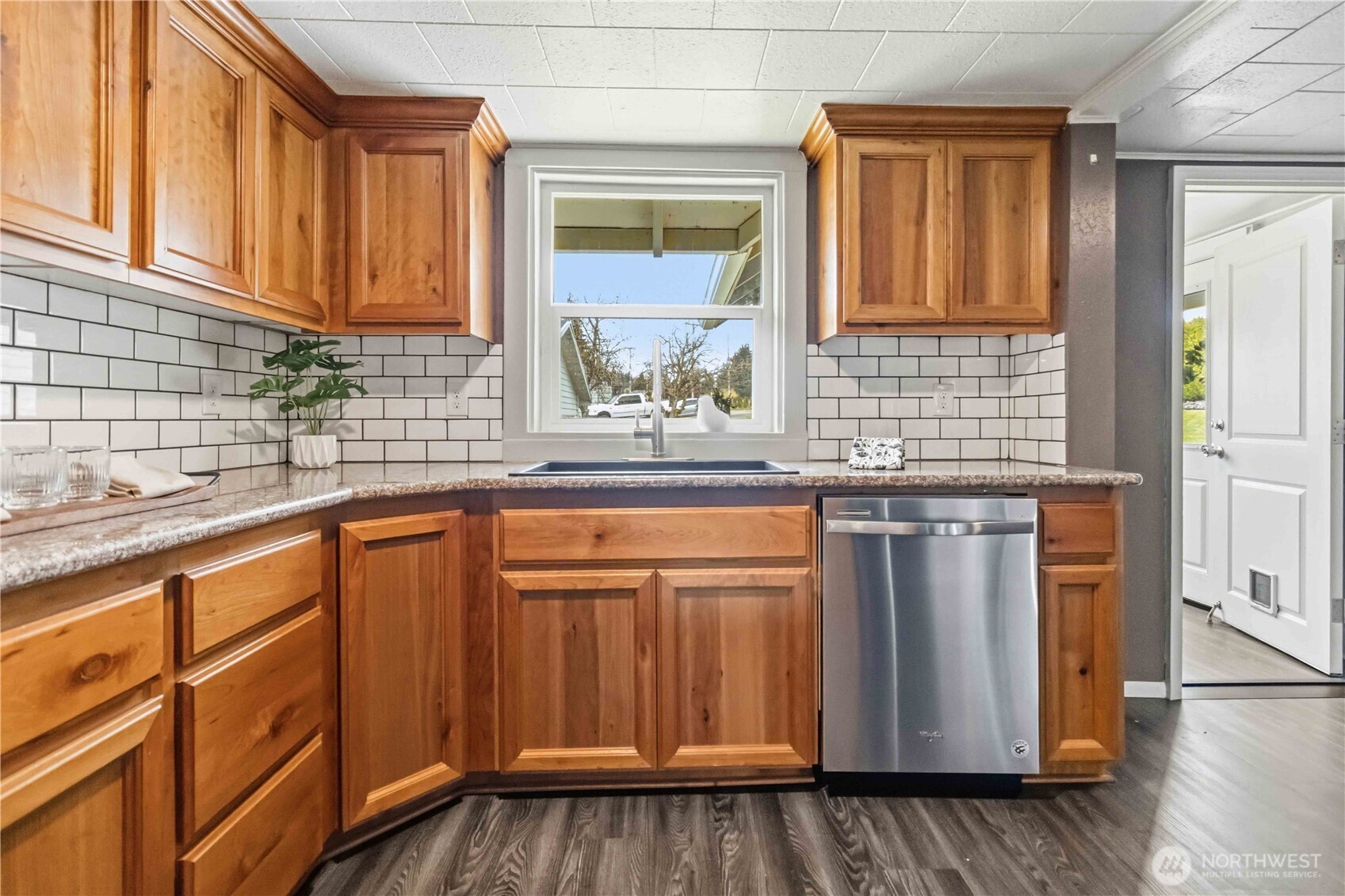 3007 Columbia Heights Road , Longview, WA 98632