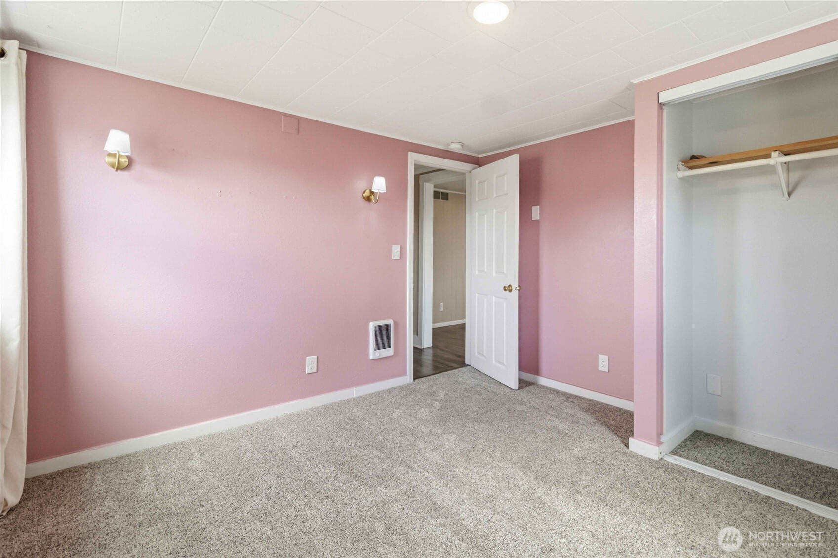 3007 Columbia Heights Road , Longview, WA 98632