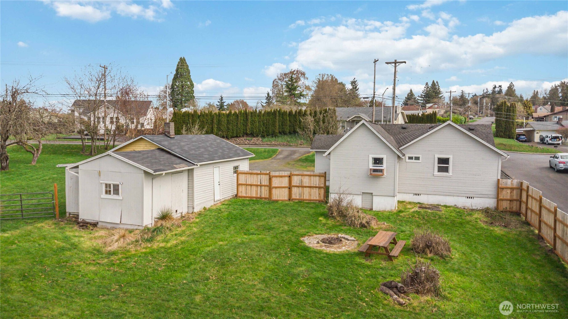 3007 Columbia Heights Road , Longview, WA 98632