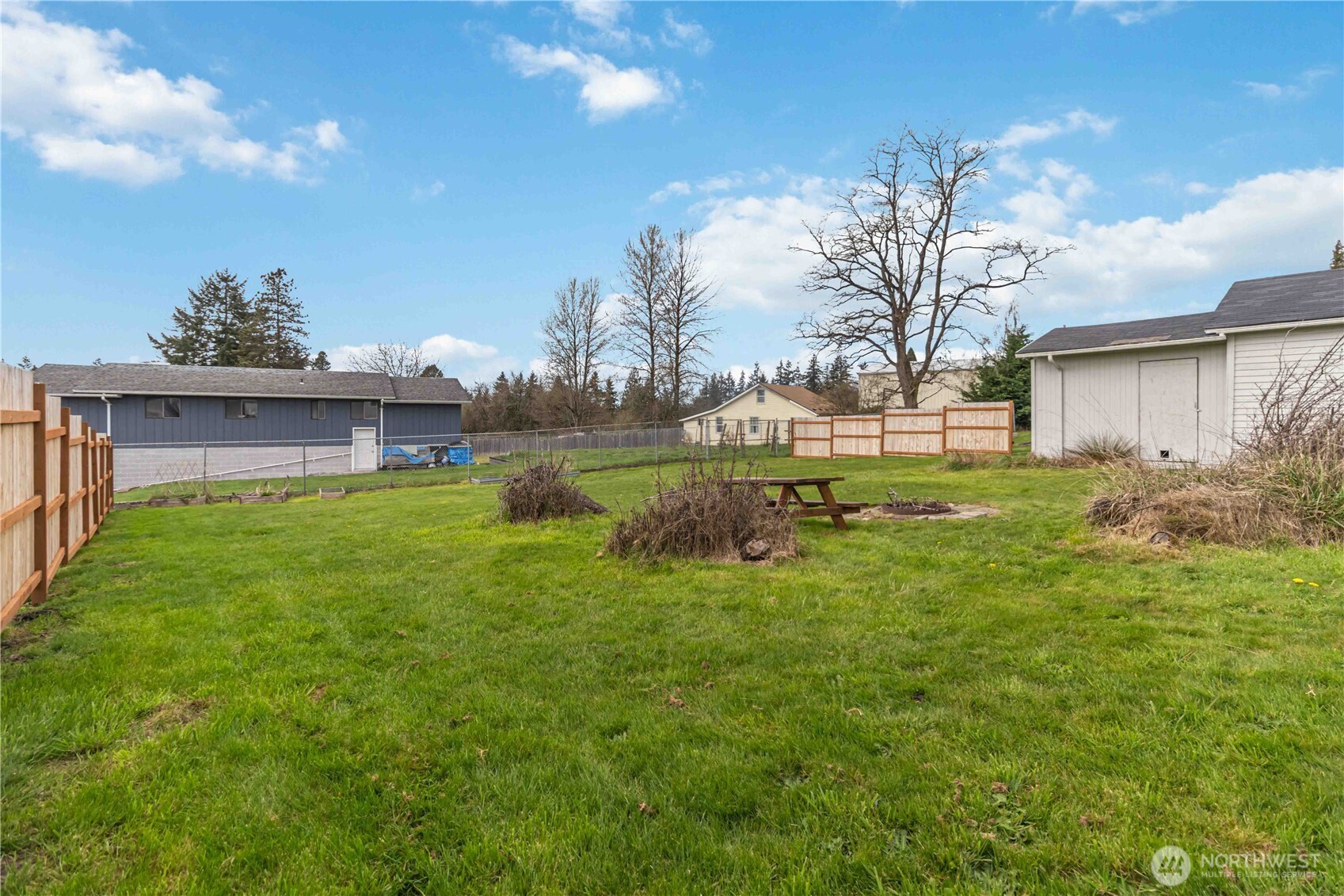 3007 Columbia Heights Road , Longview, WA 98632