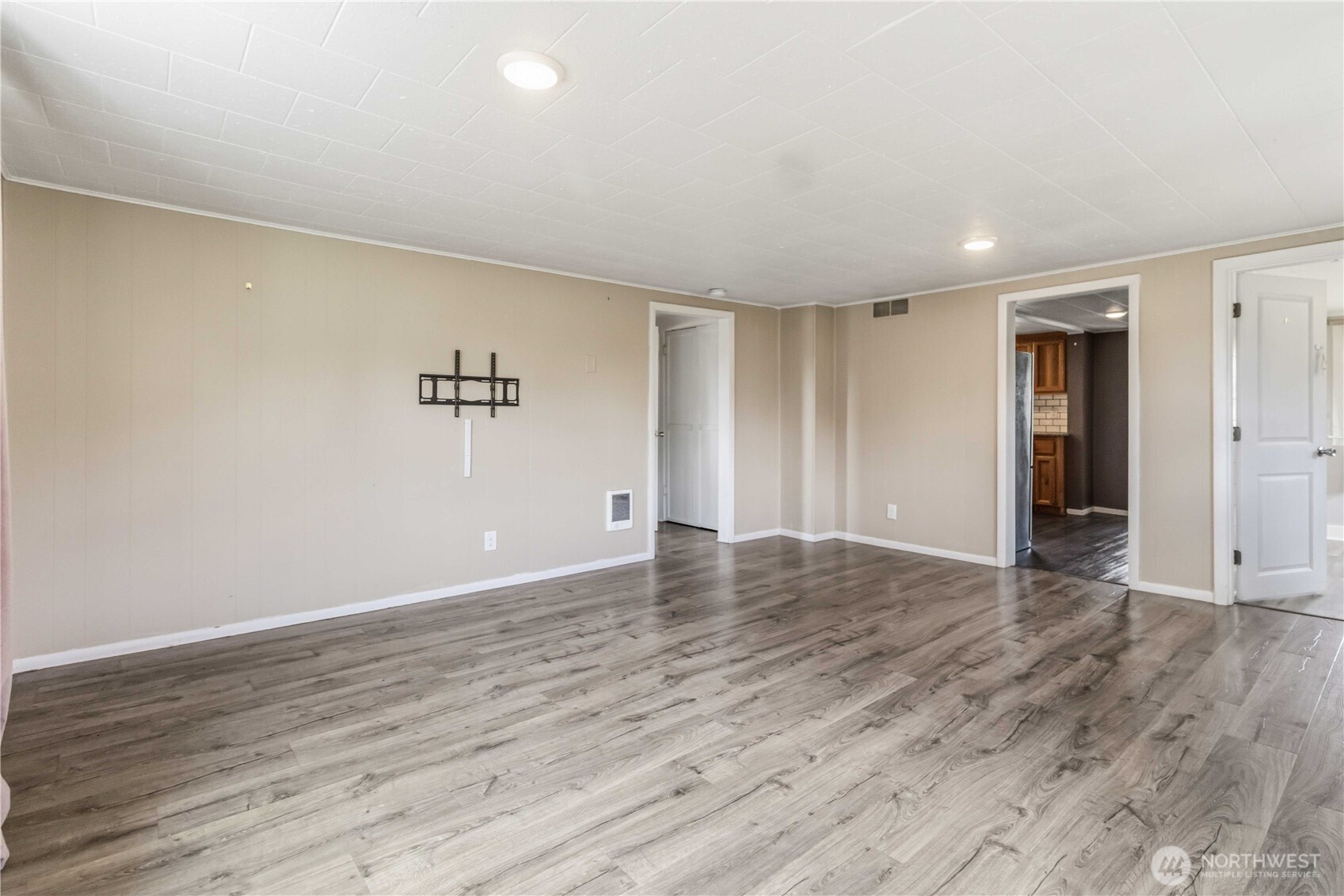 3007 Columbia Heights Road , Longview, WA 98632