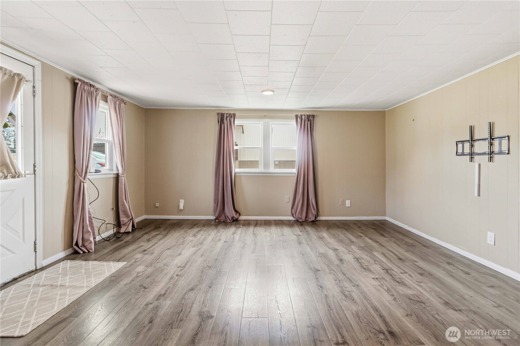 3007 Columbia Heights Road , Longview, WA 98632