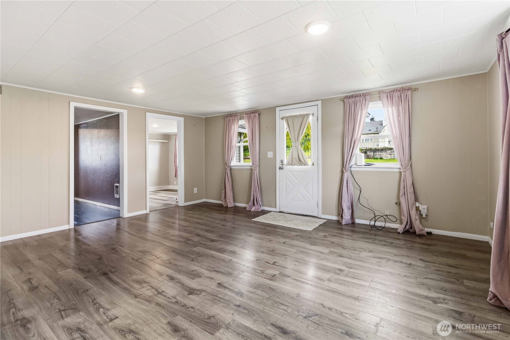 3007 Columbia Heights Road , Longview, WA 98632