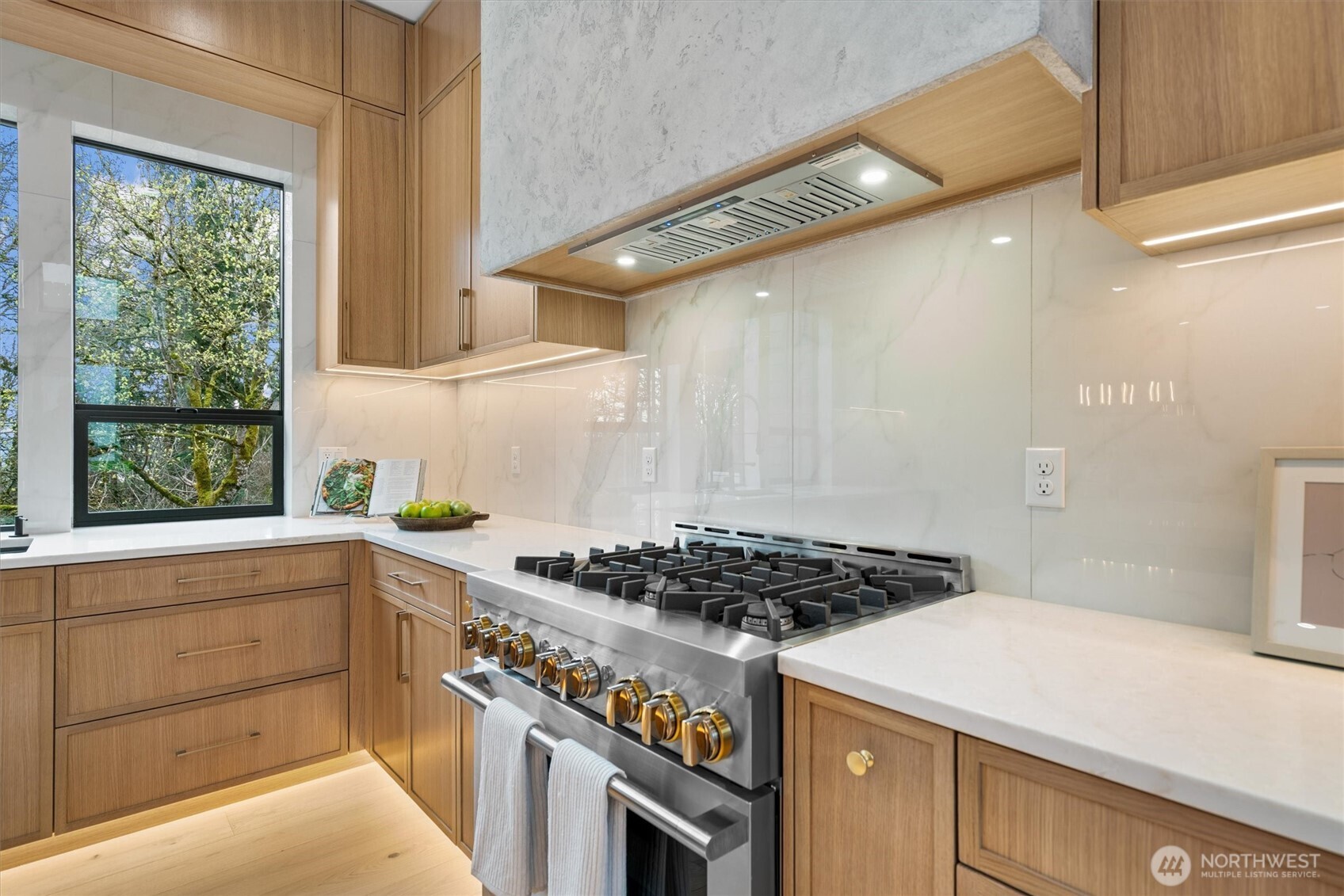 590 W U Street , Camas, WA 98607