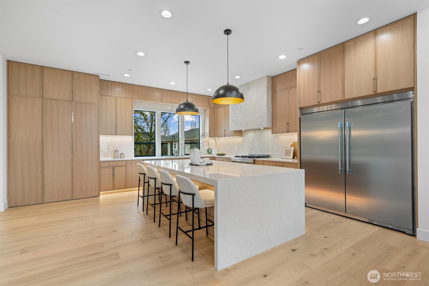 590 W U Street , Camas, WA 98607