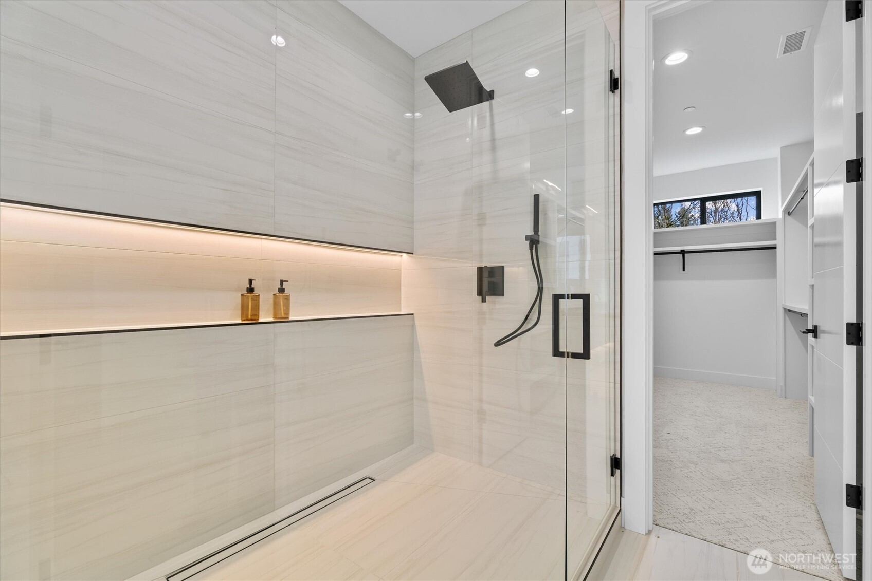 590 W U Street , Camas, WA 98607