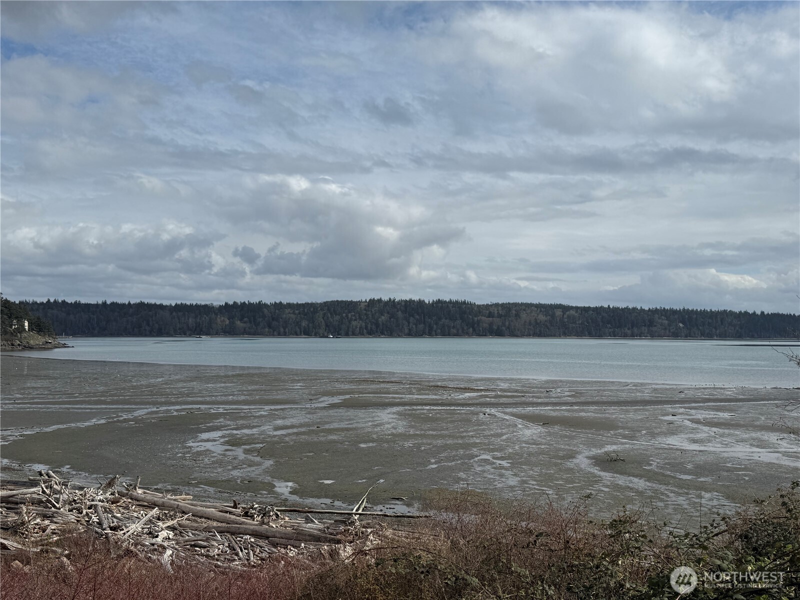 13574 S Green Street , Anacortes, WA 98221