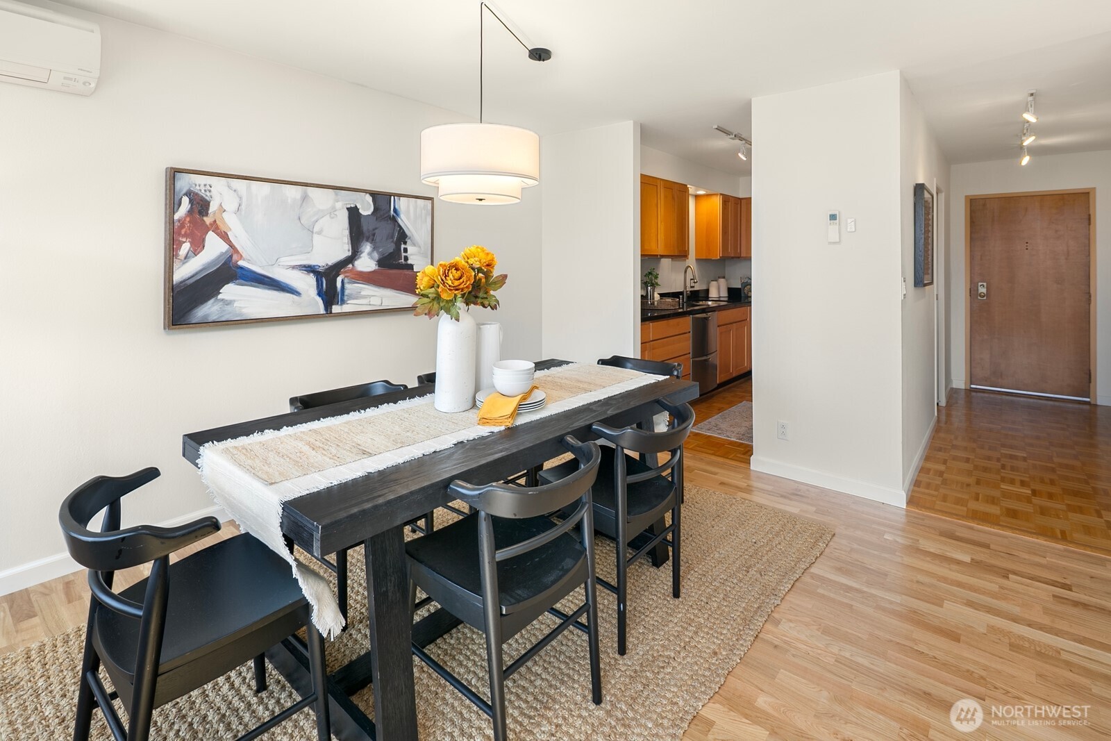 2100 3rd Avenue #1702, Seattle, WA 98121