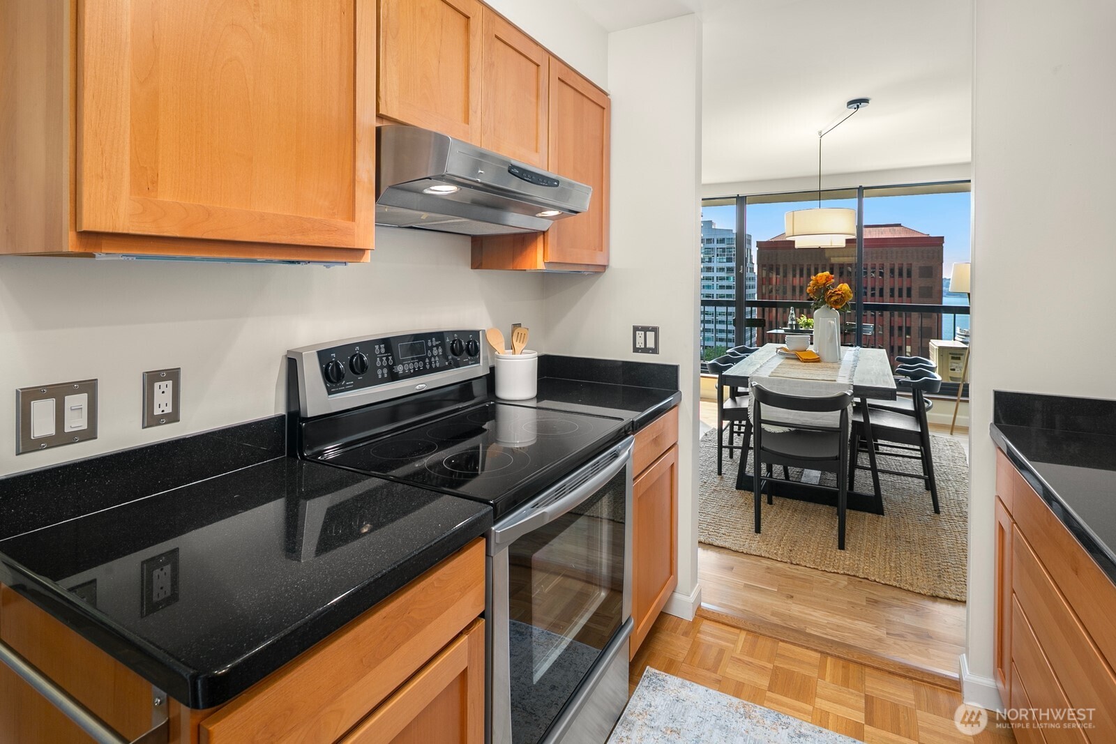 2100 3rd Avenue #1702, Seattle, WA 98121