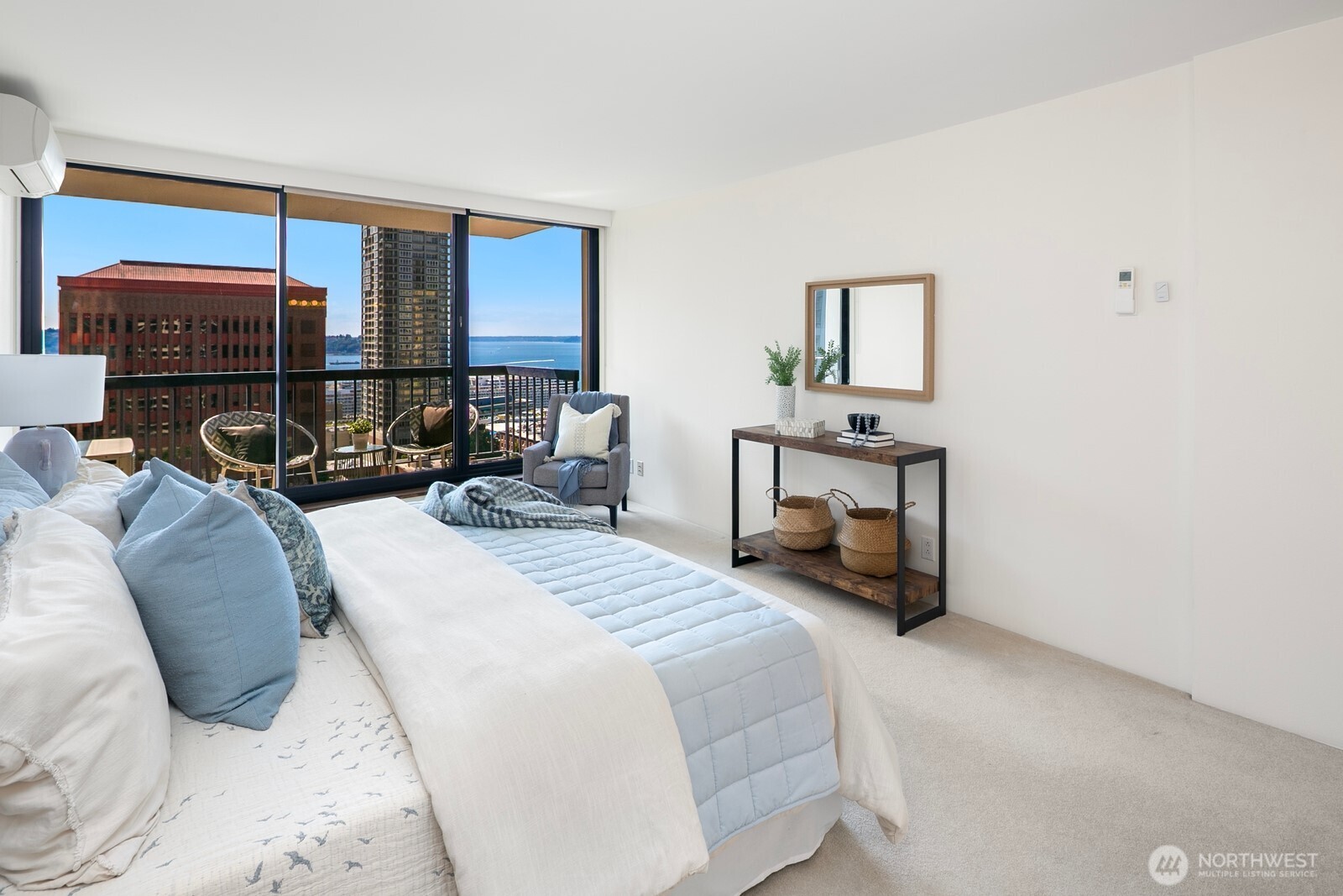 2100 3rd Avenue #1702, Seattle, WA 98121