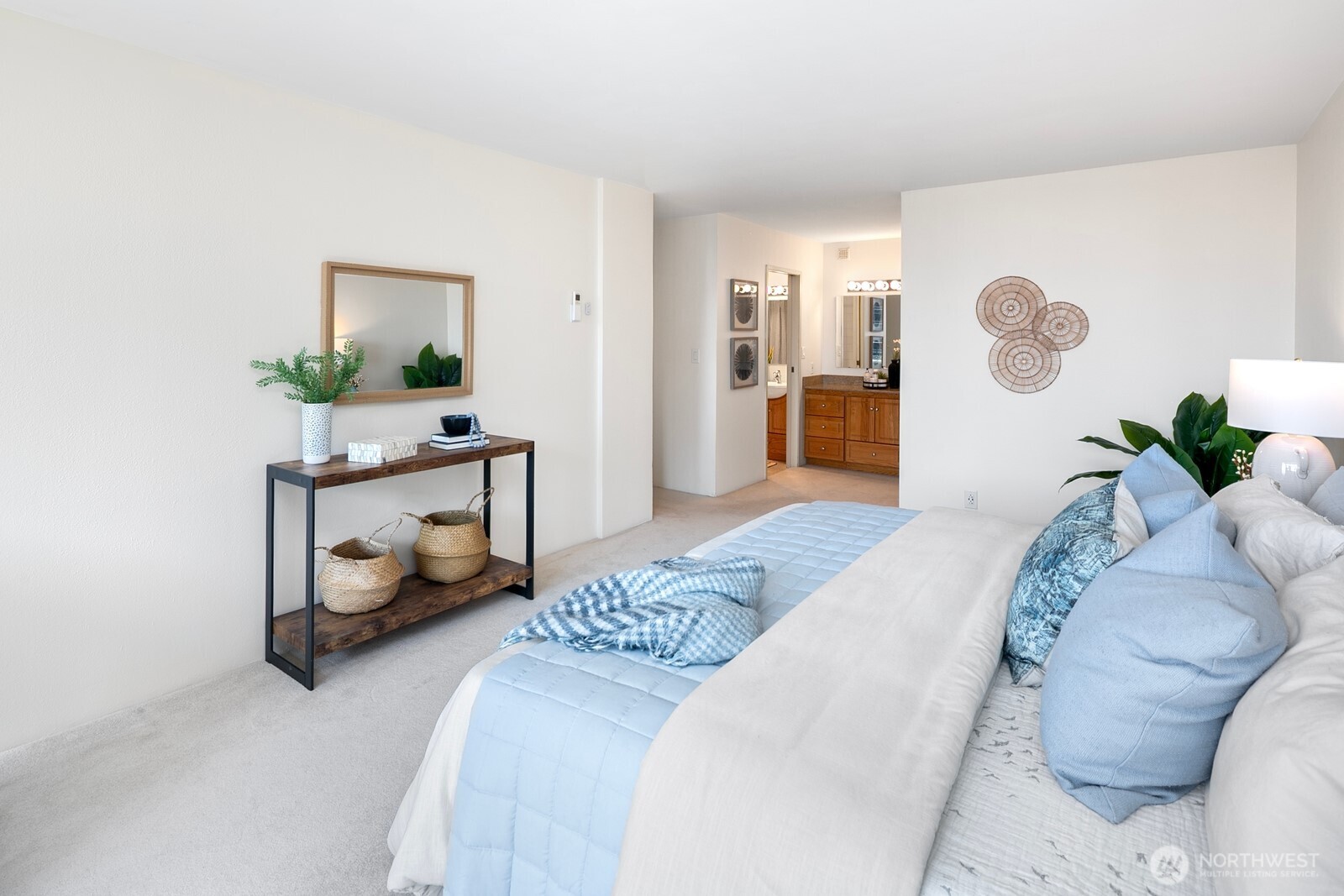 2100 3rd Avenue #1702, Seattle, WA 98121