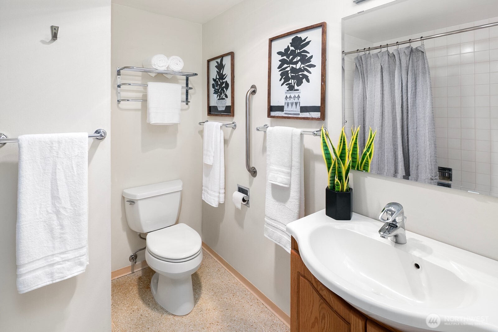 2100 3rd Avenue #1702, Seattle, WA 98121