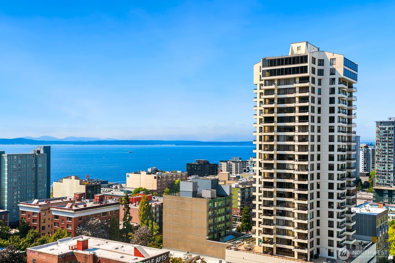 2100 3rd Avenue #1702, Seattle, WA 98121