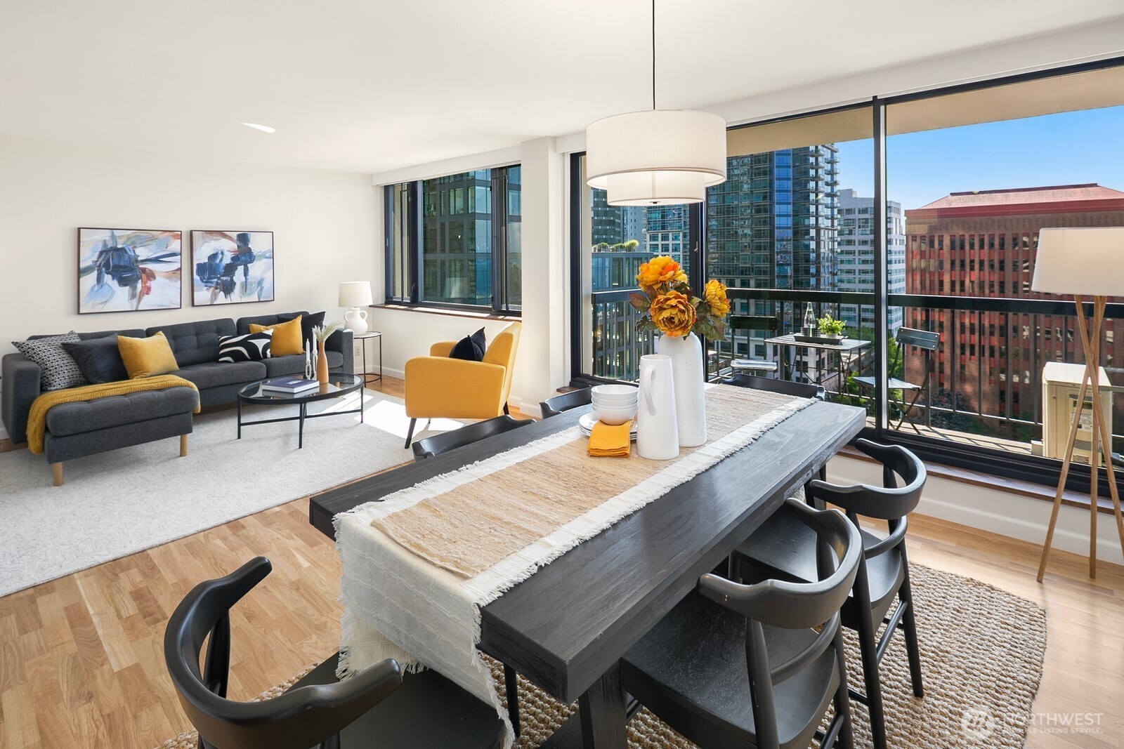 2100 3rd Avenue #1702, Seattle, WA 98121