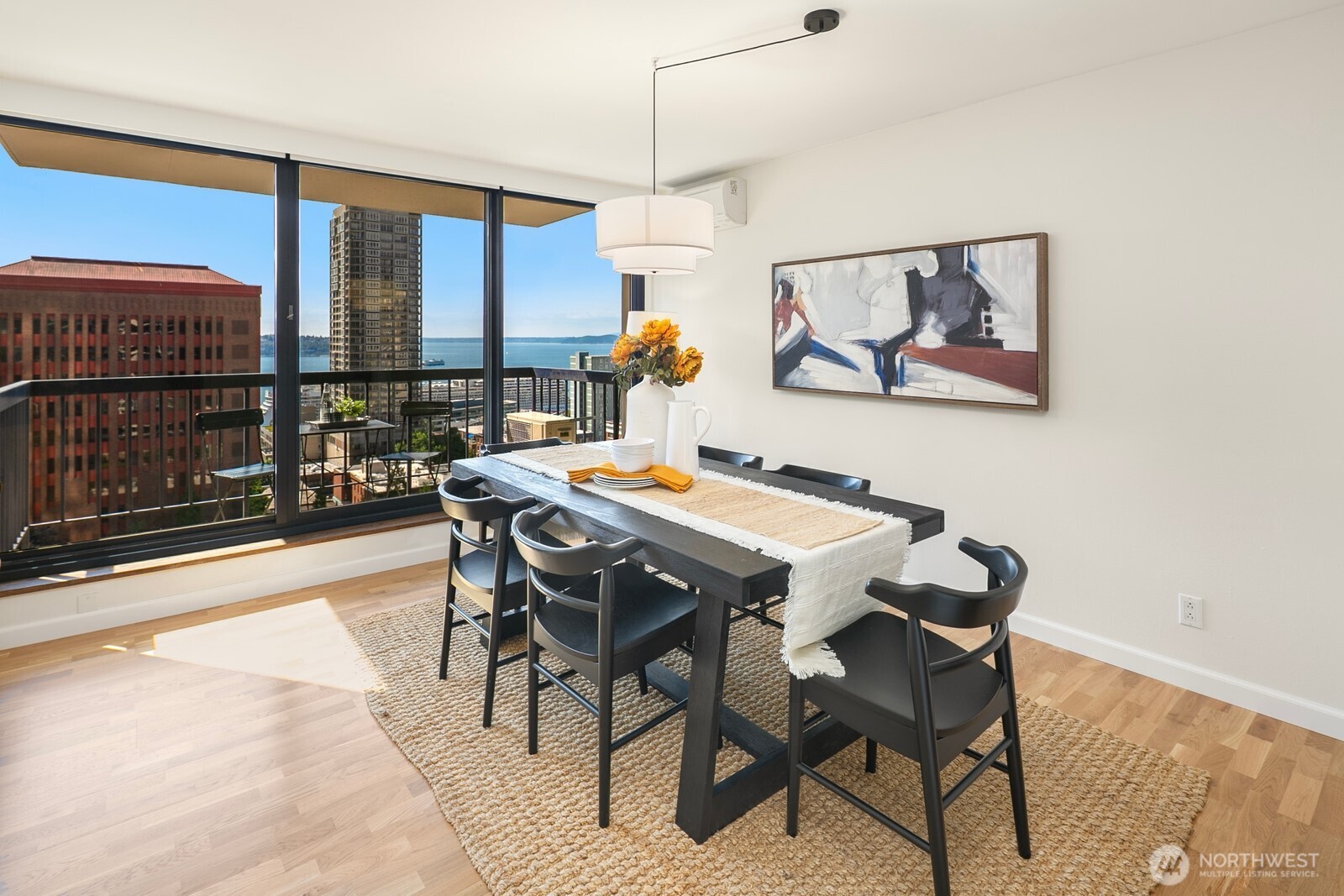 2100 3rd Avenue #1702, Seattle, WA 98121