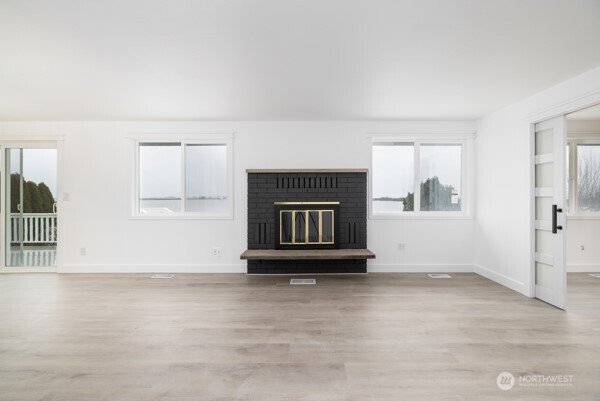 11586 Scott Road , Bow, WA 98232
