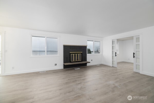 11586 Scott Road , Bow, WA 98232