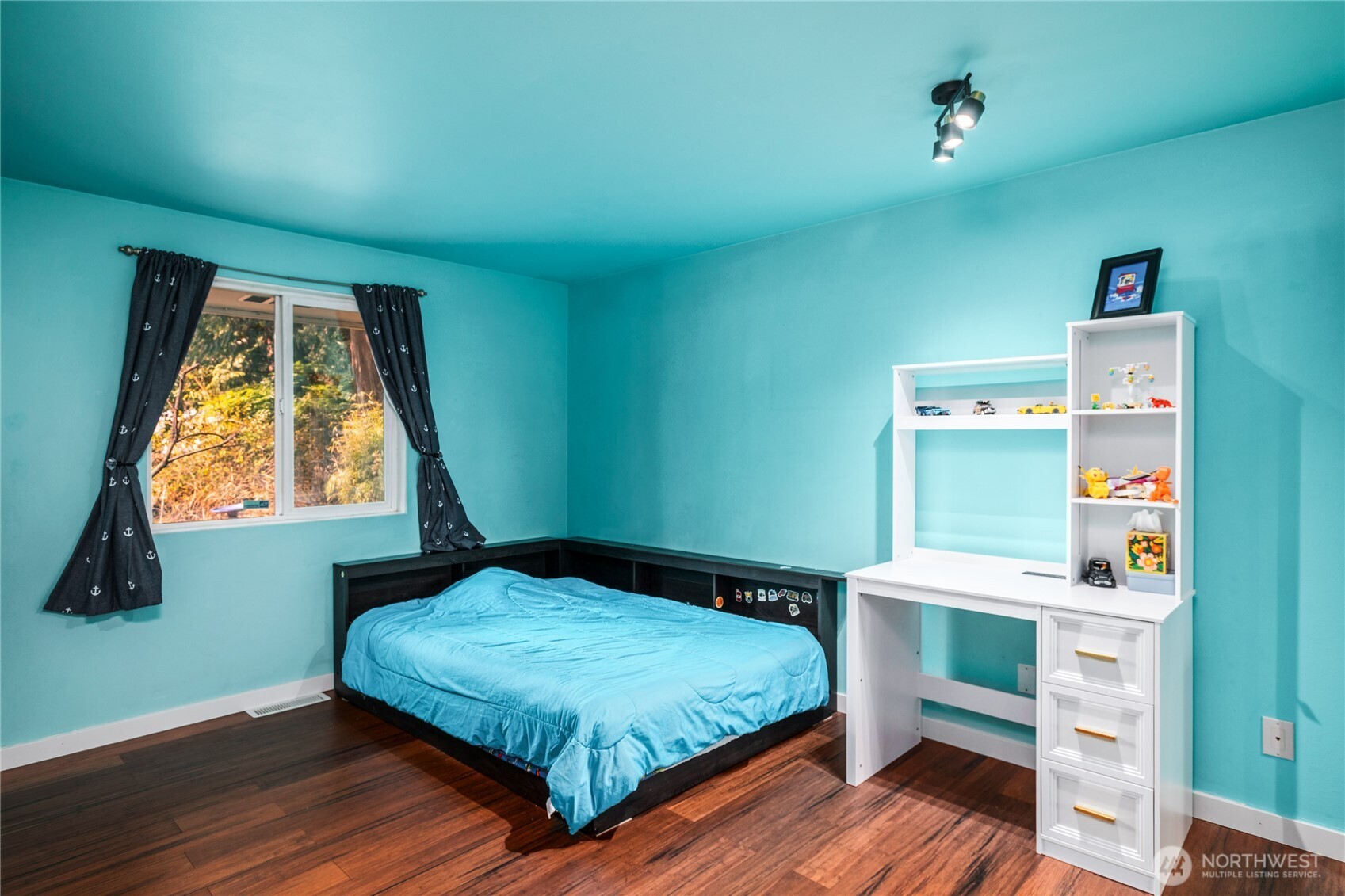 1910 Forest Ridge Place , Mount Vernon, WA 98273-9032