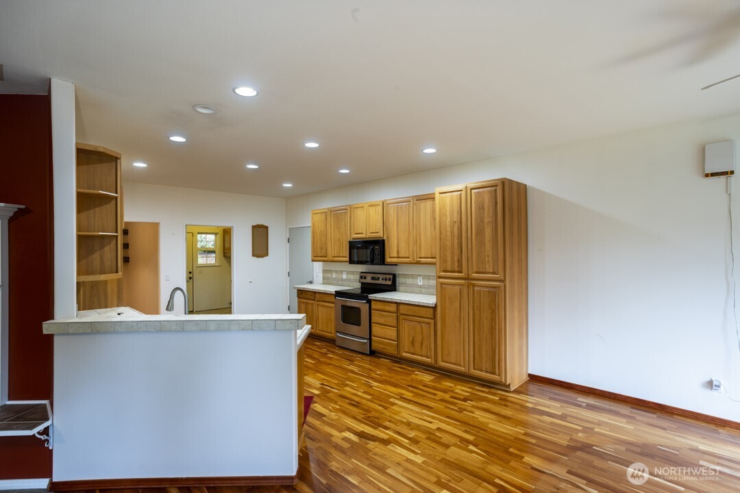 17625 Chummit Lane NE, Suquamish, WA 98392