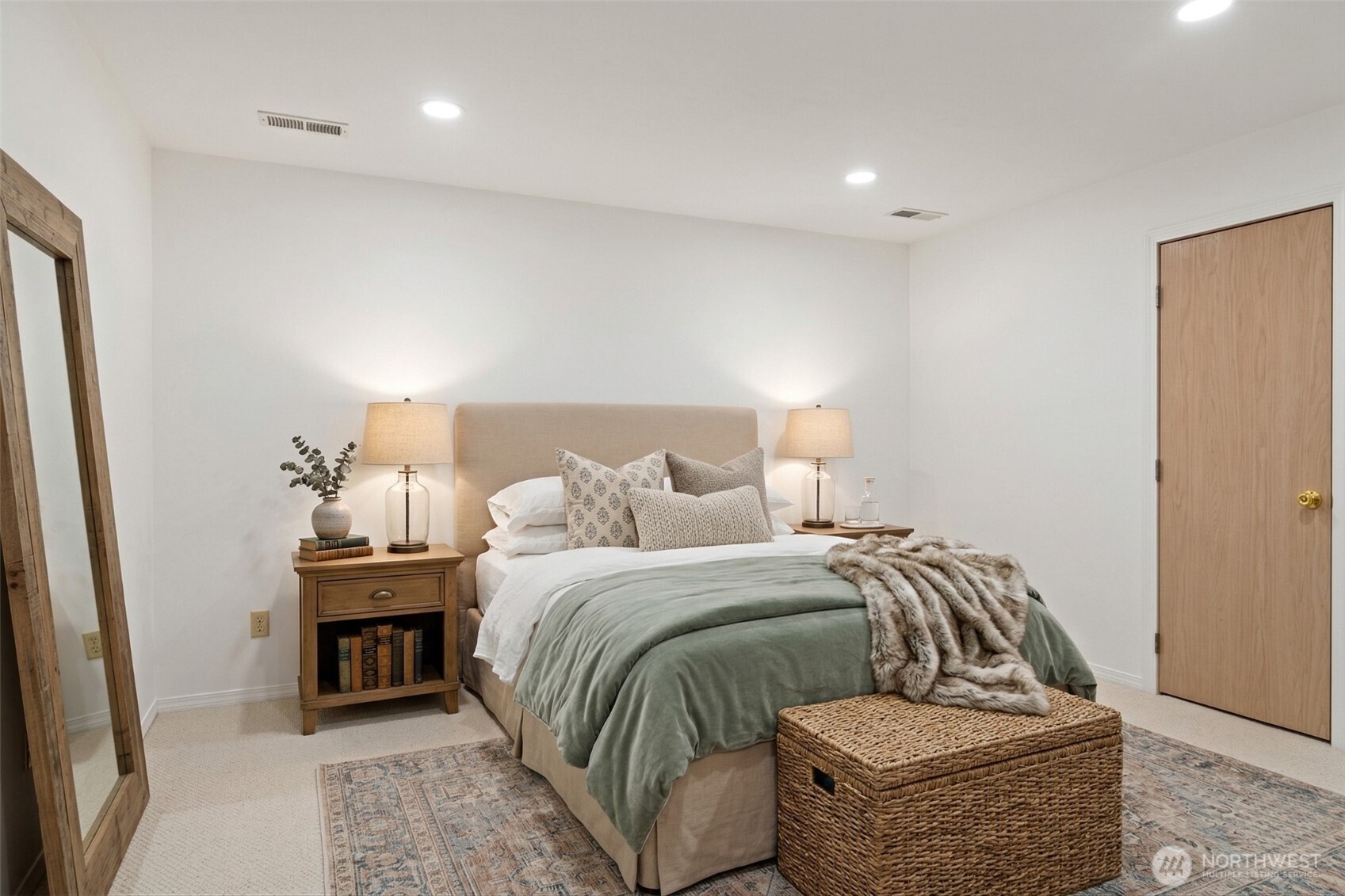 24801 Hillbend Lane NE, Kingston, WA 98346