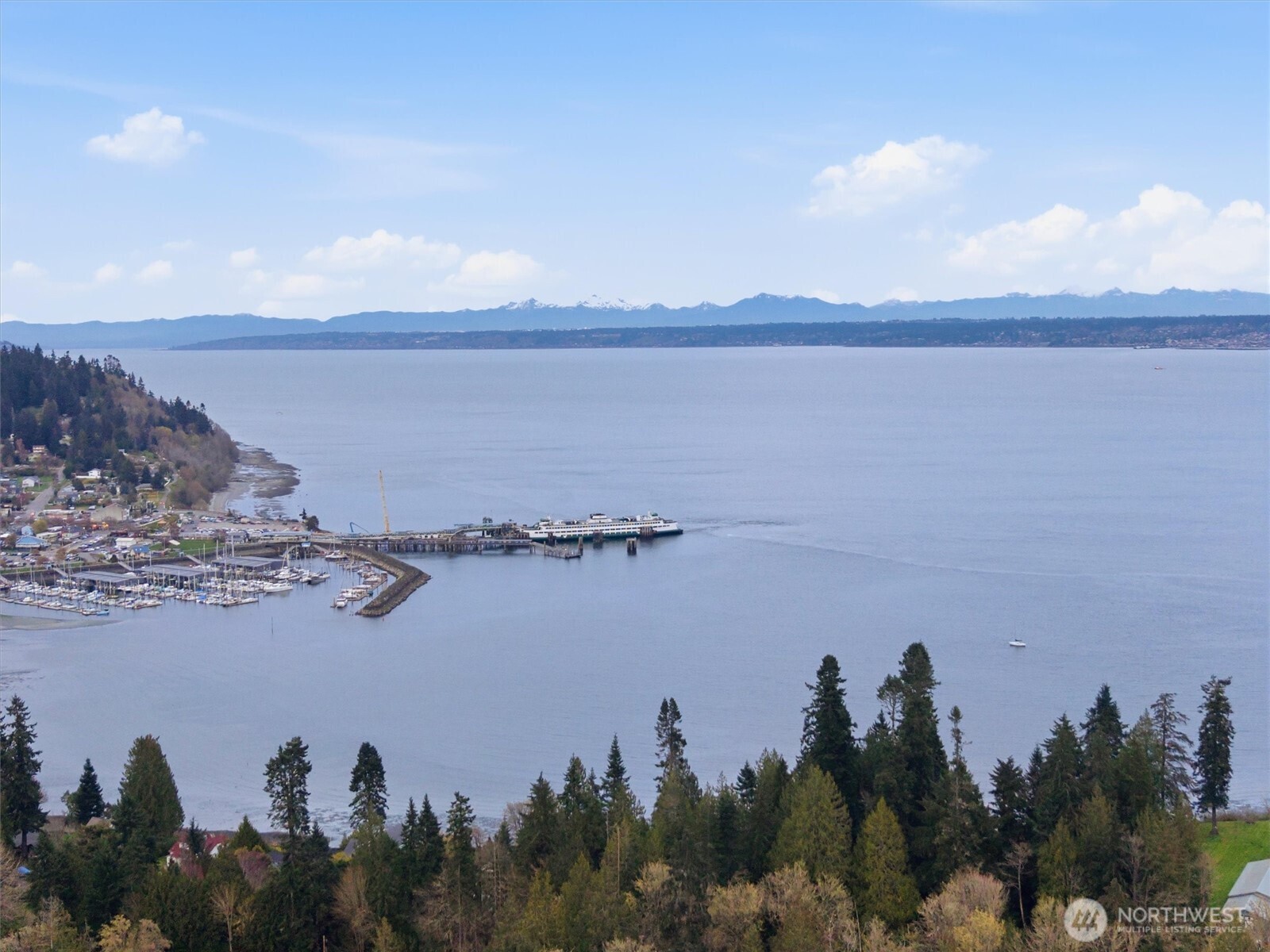 24801 Hillbend Lane NE, Kingston, WA 98346