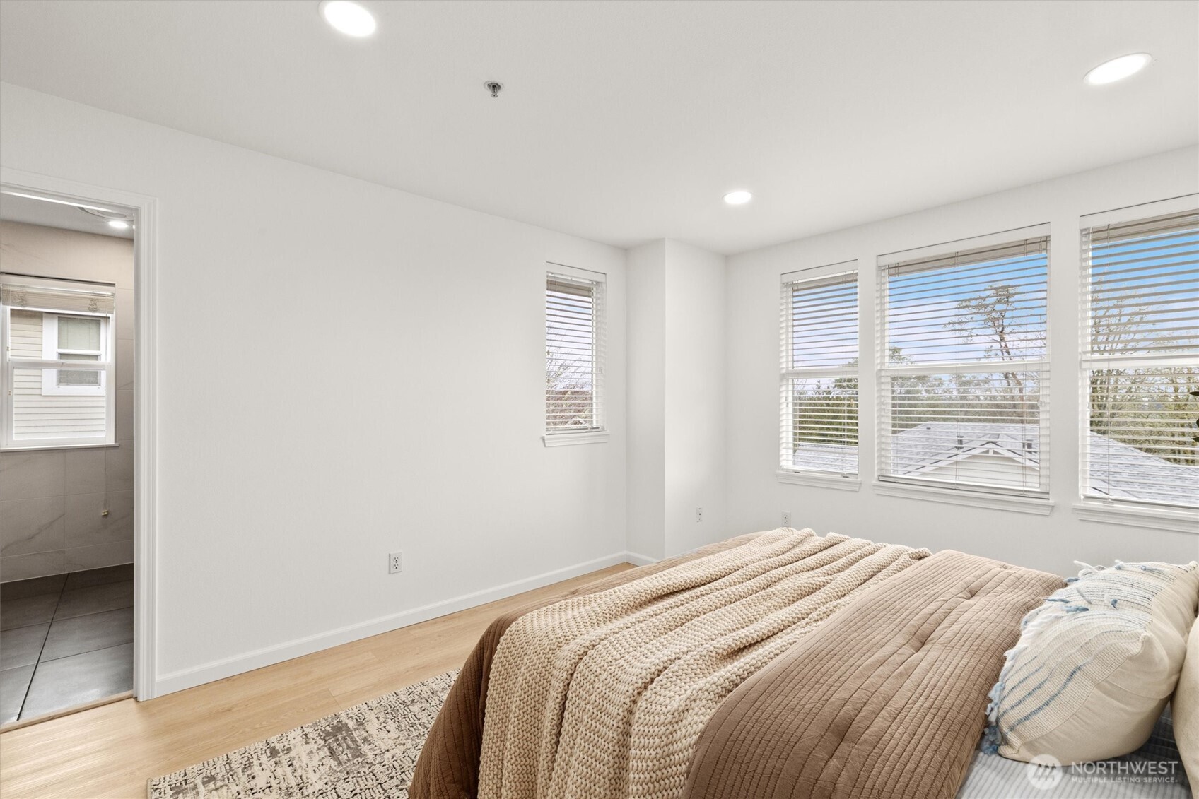 2680 139th Avenue SE #44, Bellevue, WA 98005