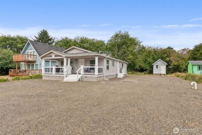 130 Pacific Boulevard NW, Ocean Shores, WA 98569