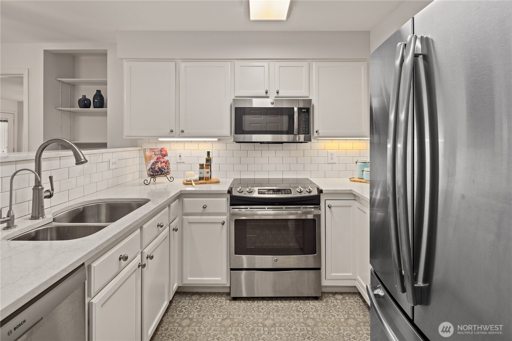 4133 224th Lane SE #302, Issaquah, WA 98029