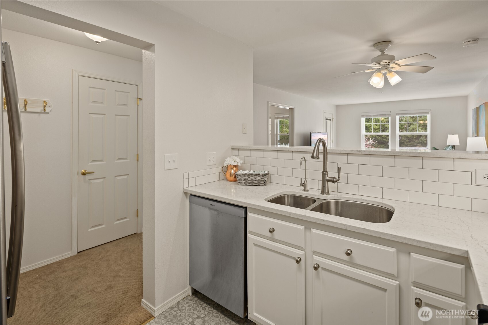 4133 224th Lane SE #302, Issaquah, WA 98029