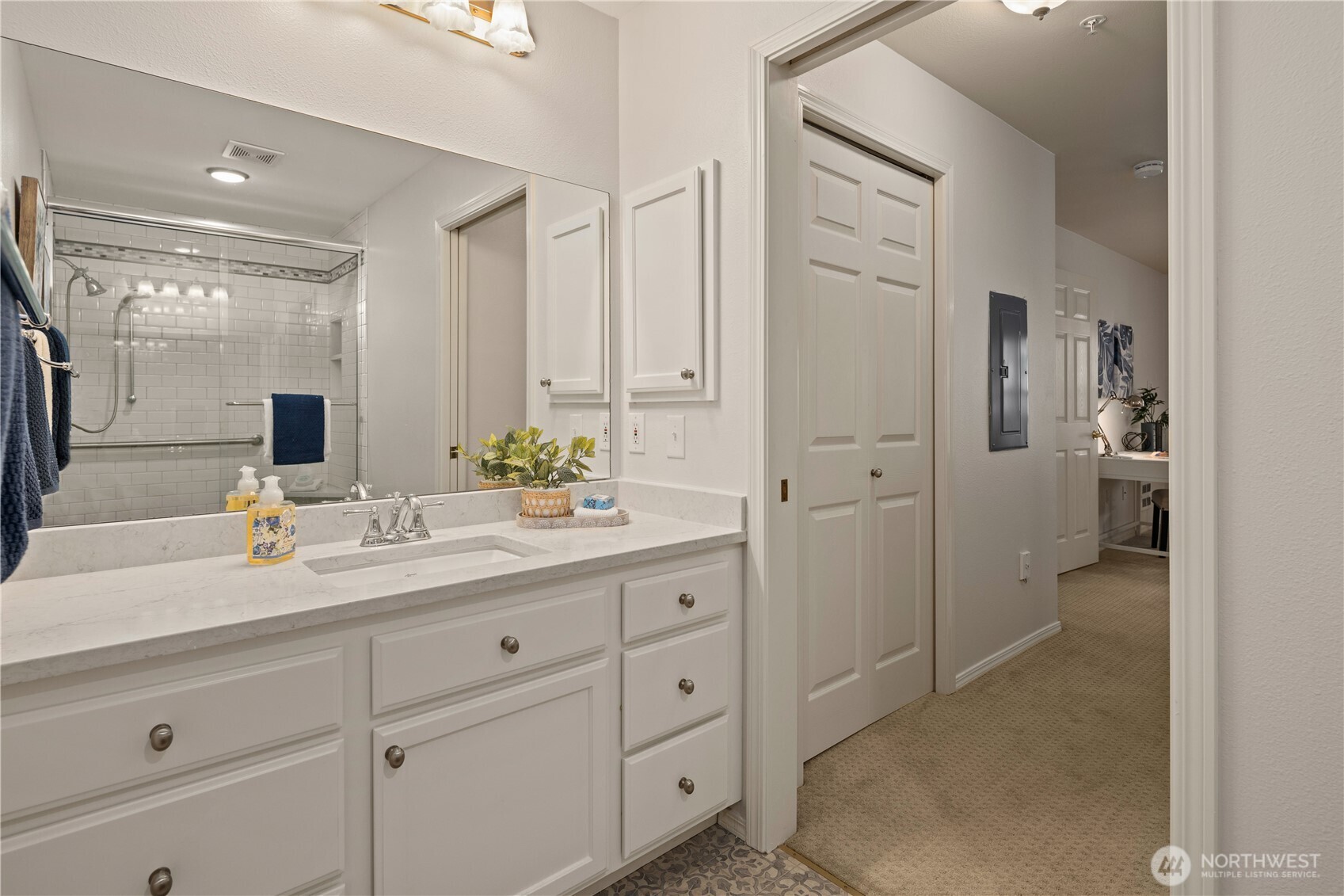 4133 224th Lane SE #302, Issaquah, WA 98029
