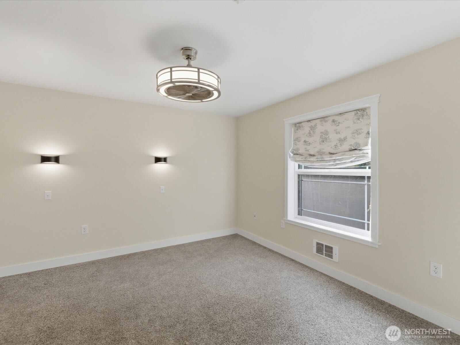 4050 Rachel Road , Clinton, WA 98236