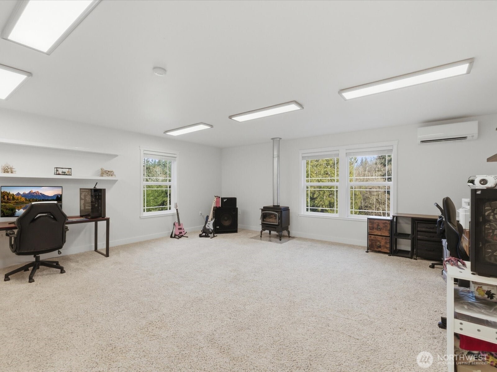 4050 Rachel Road , Clinton, WA 98236