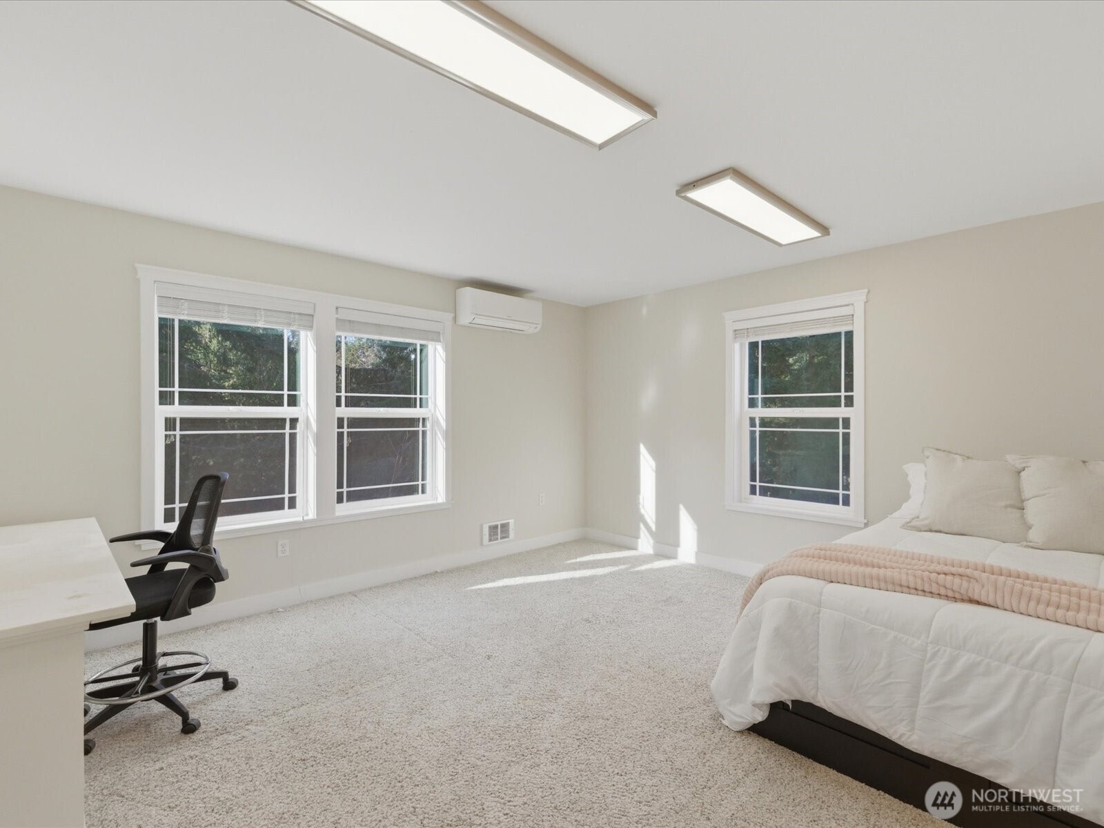 4050 Rachel Road , Clinton, WA 98236