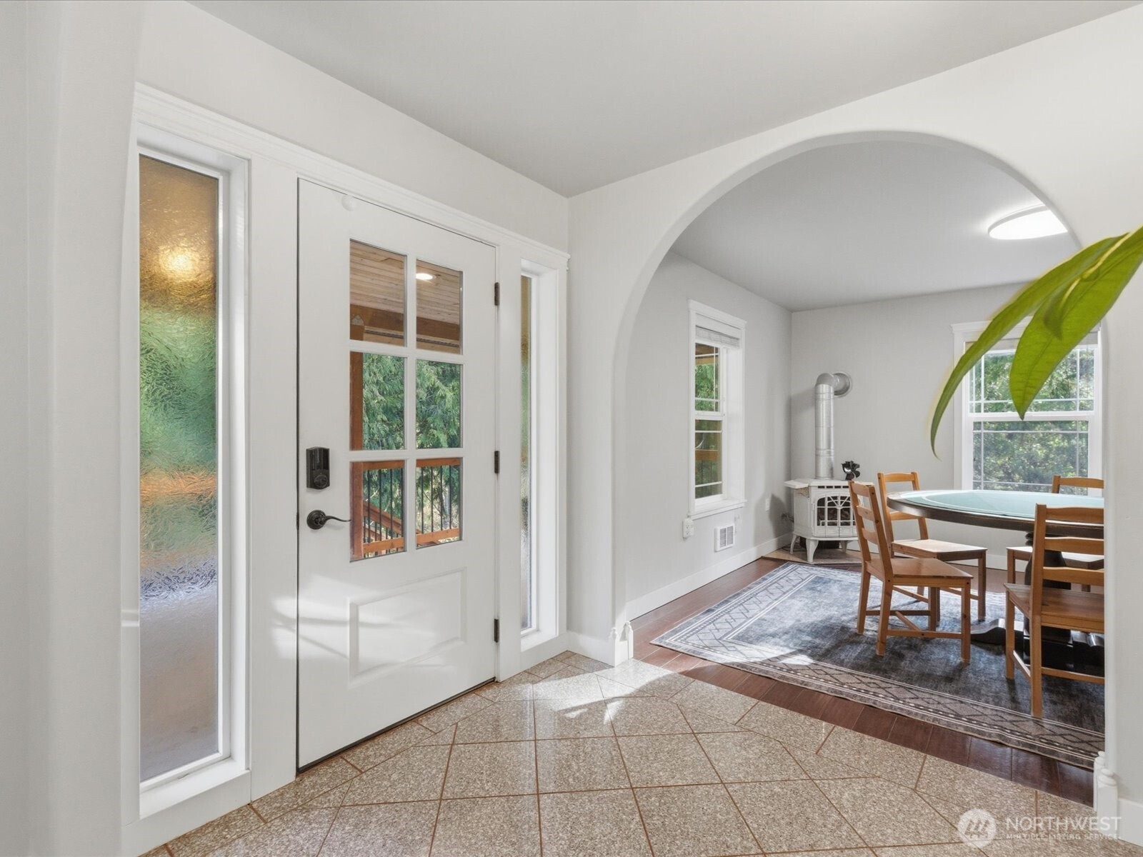 4050 Rachel Road , Clinton, WA 98236