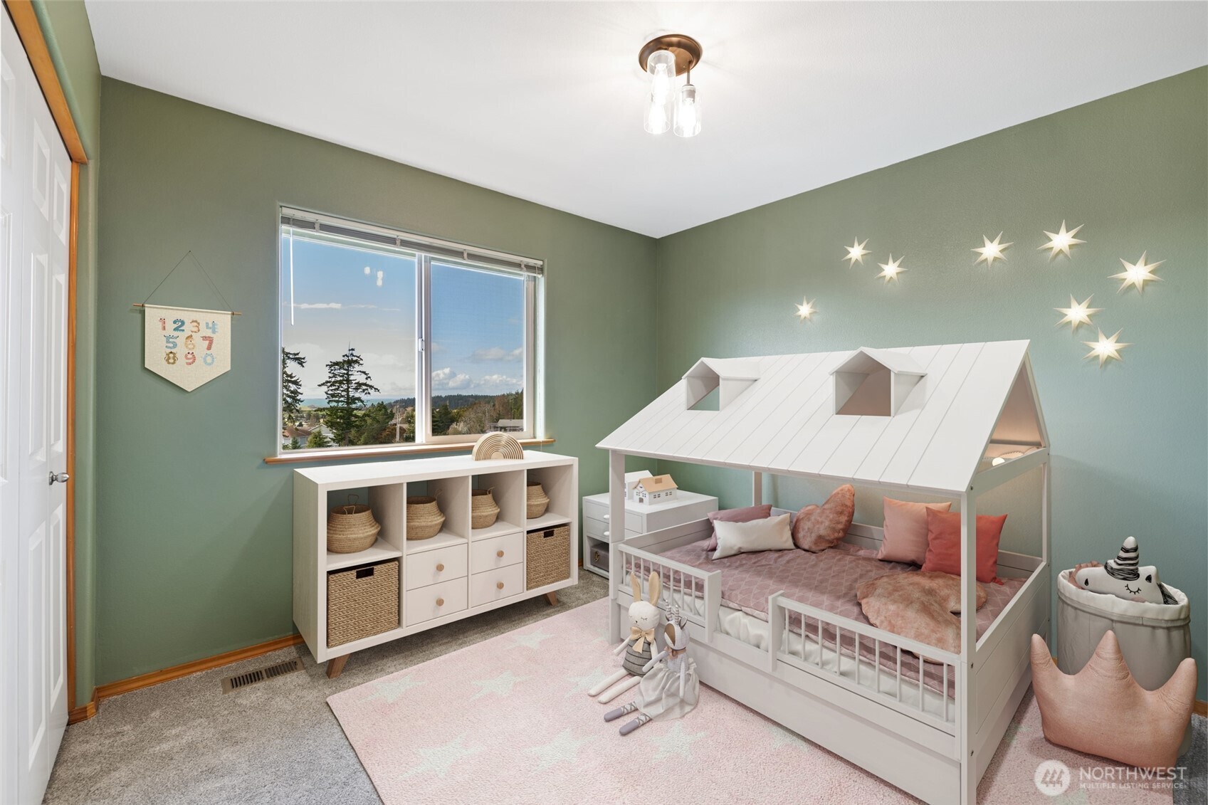 2255 Aviator Lane , Oak Harbor, WA 98277