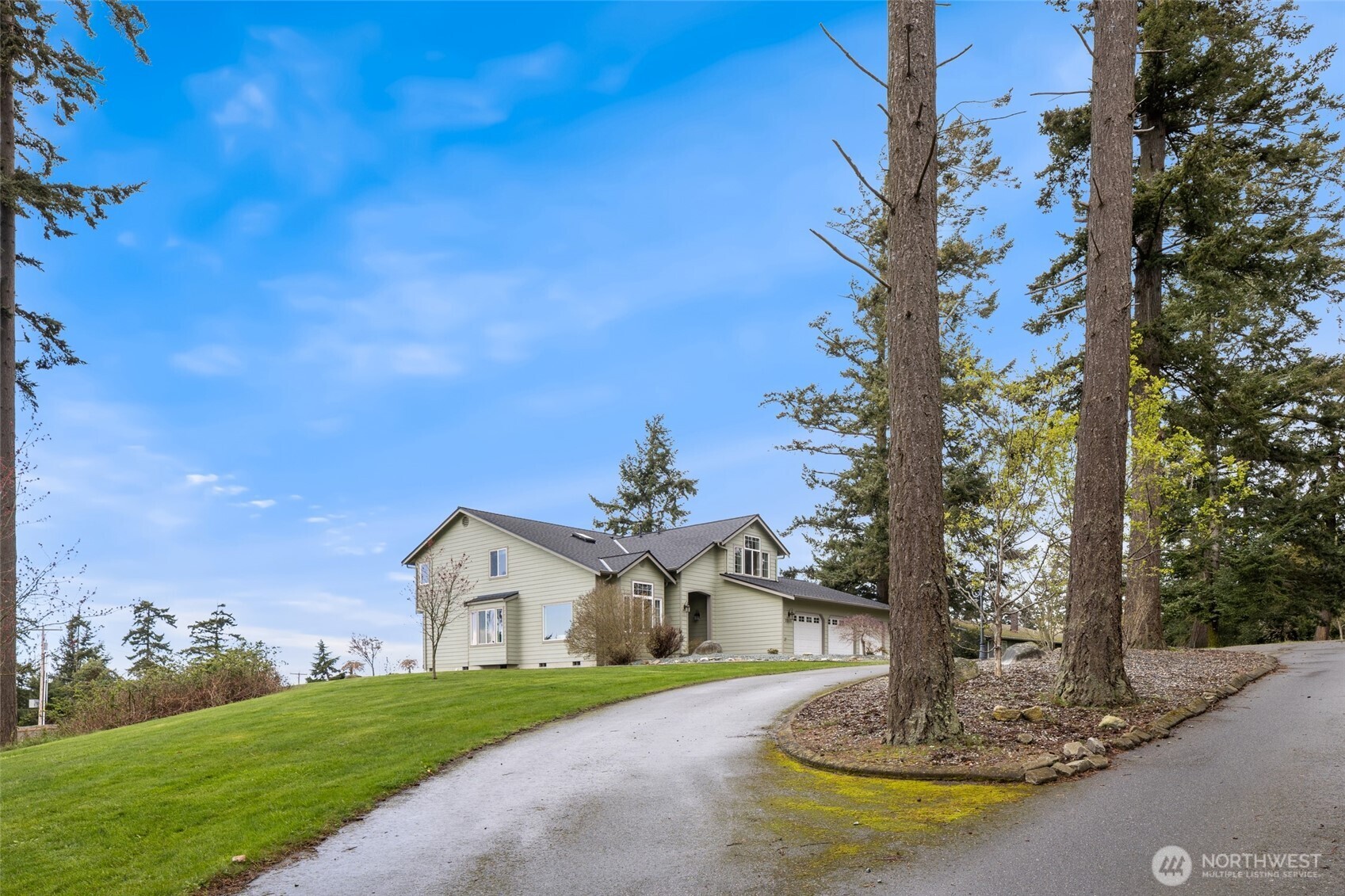 2255 Aviator Lane , Oak Harbor, WA 98277