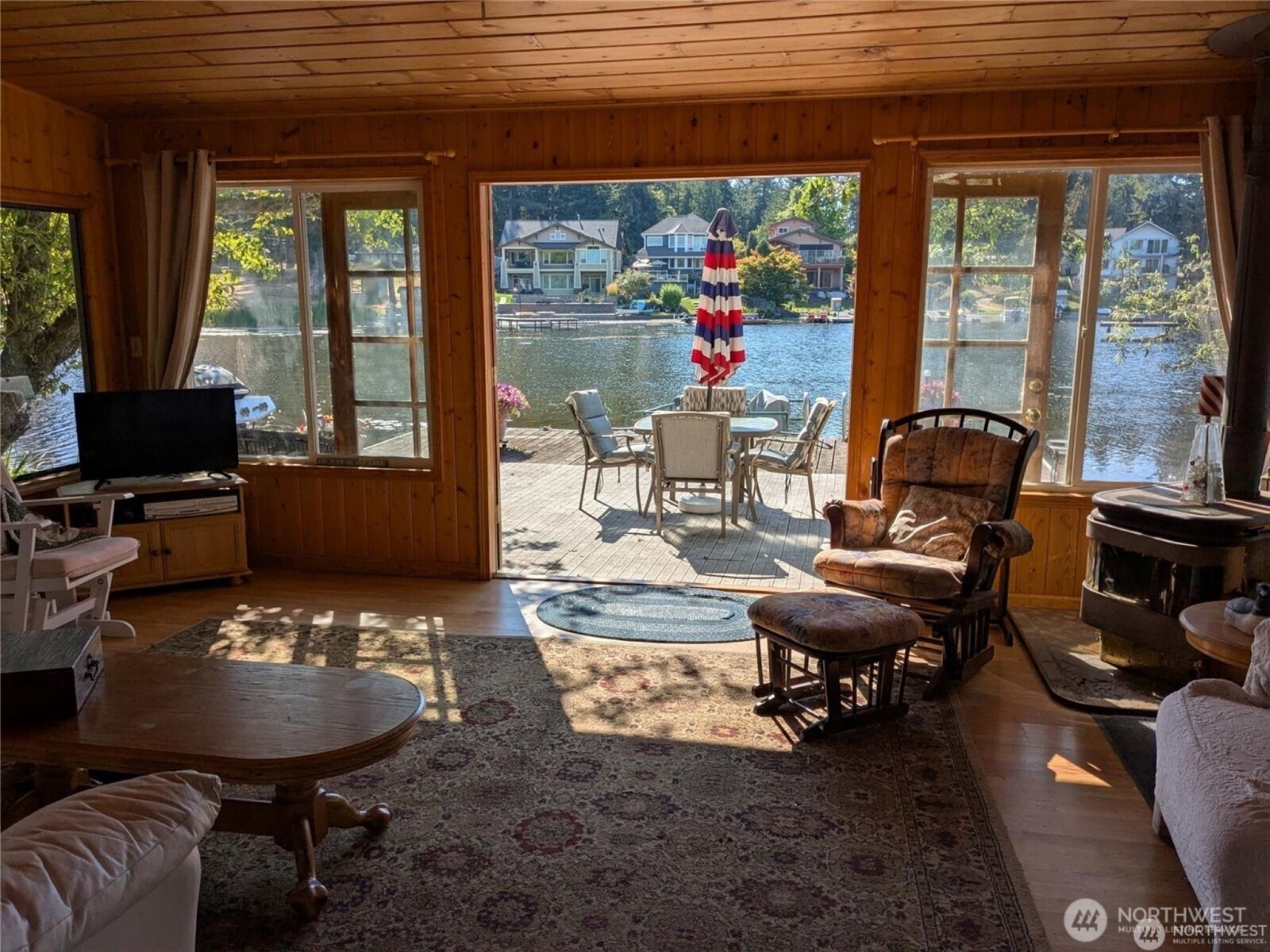 1111 Lake Sawyer Island , Black Diamond, WA 98010