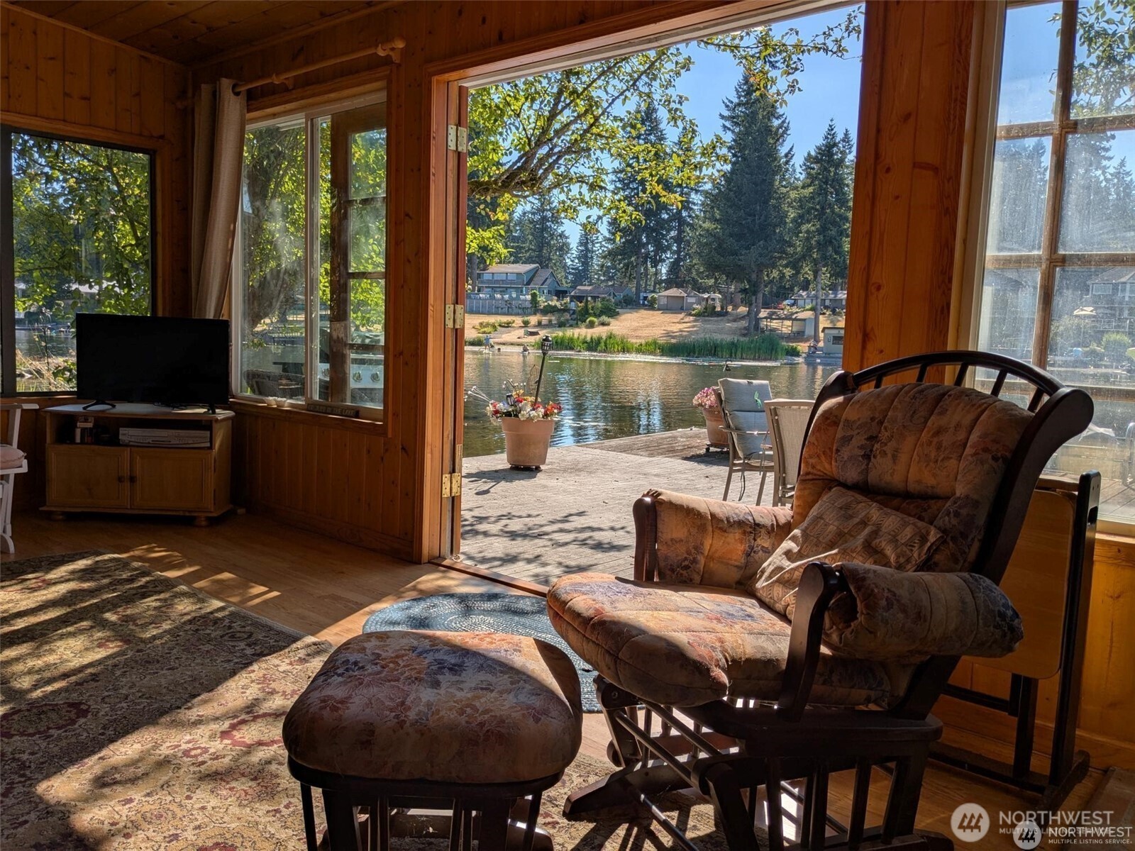 1111 Lake Sawyer Island , Black Diamond, WA 98010
