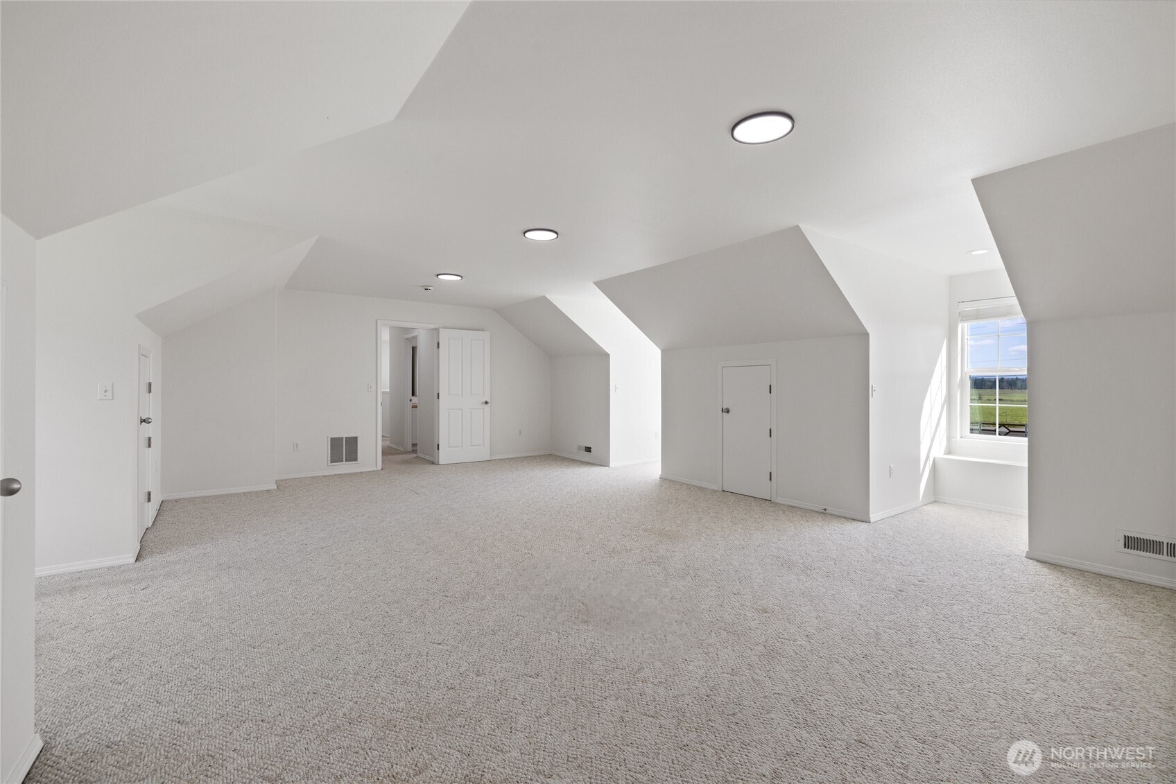 31502 40th Avenue S, Roy, WA 98580