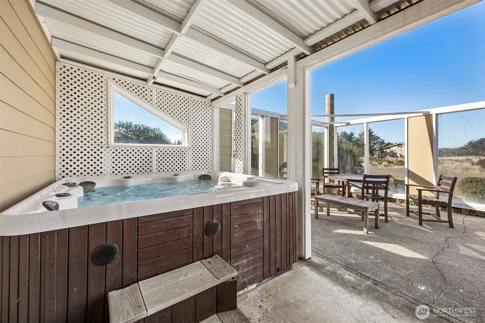 898 S Sand Dune Avenue SW, Ocean Shores, WA 98569