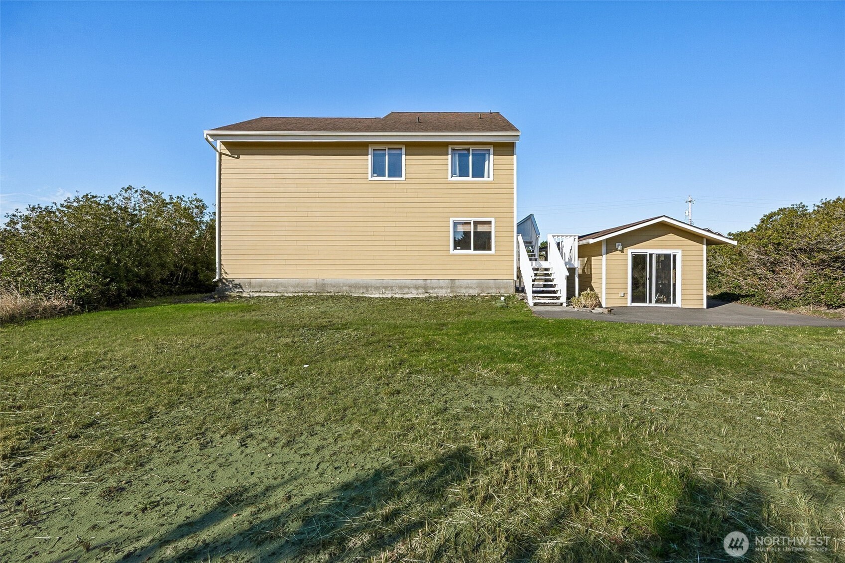 898 S Sand Dune Avenue SW, Ocean Shores, WA 98569