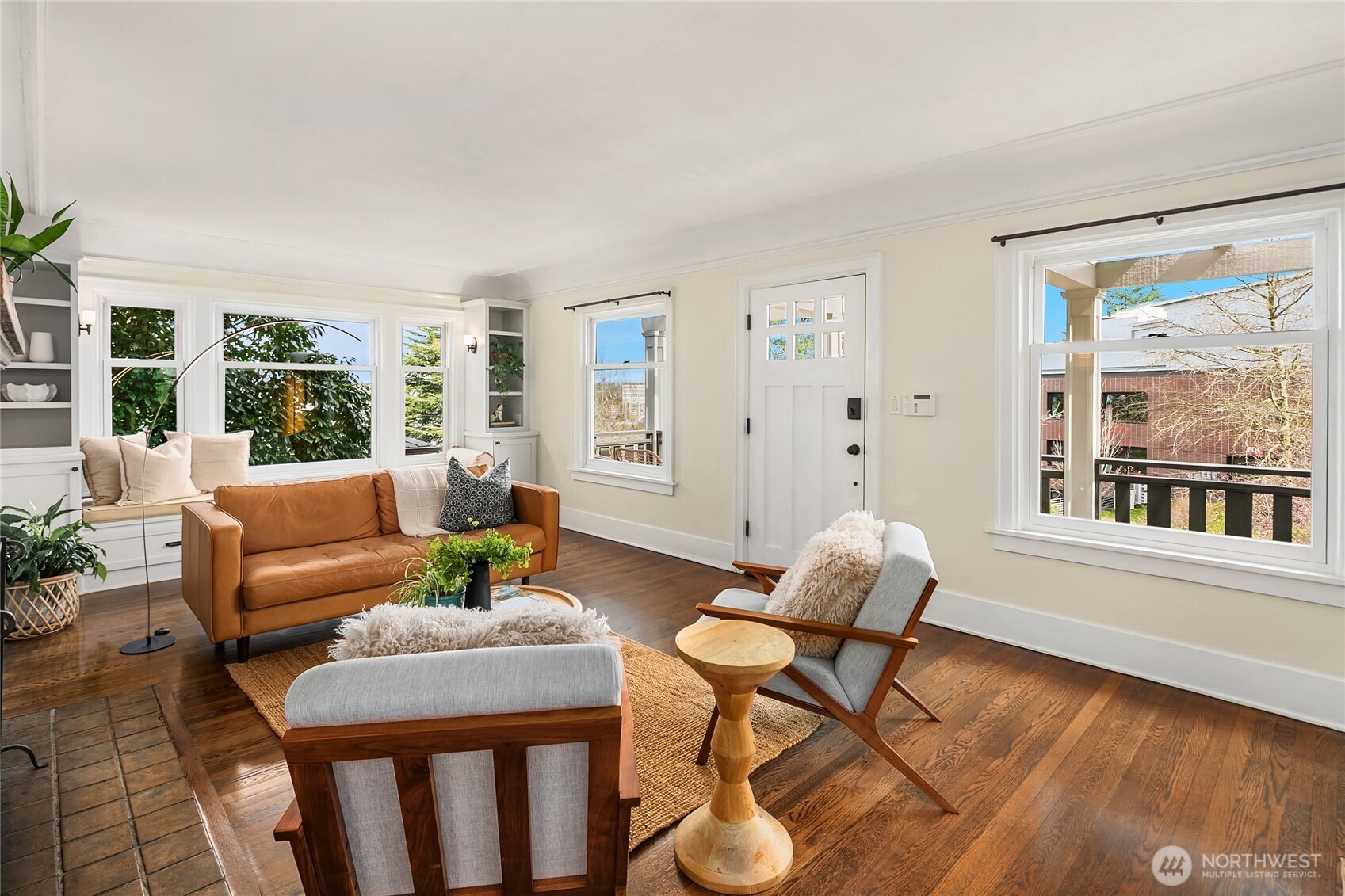 2407 11th Avenue E, Seattle, WA 98102