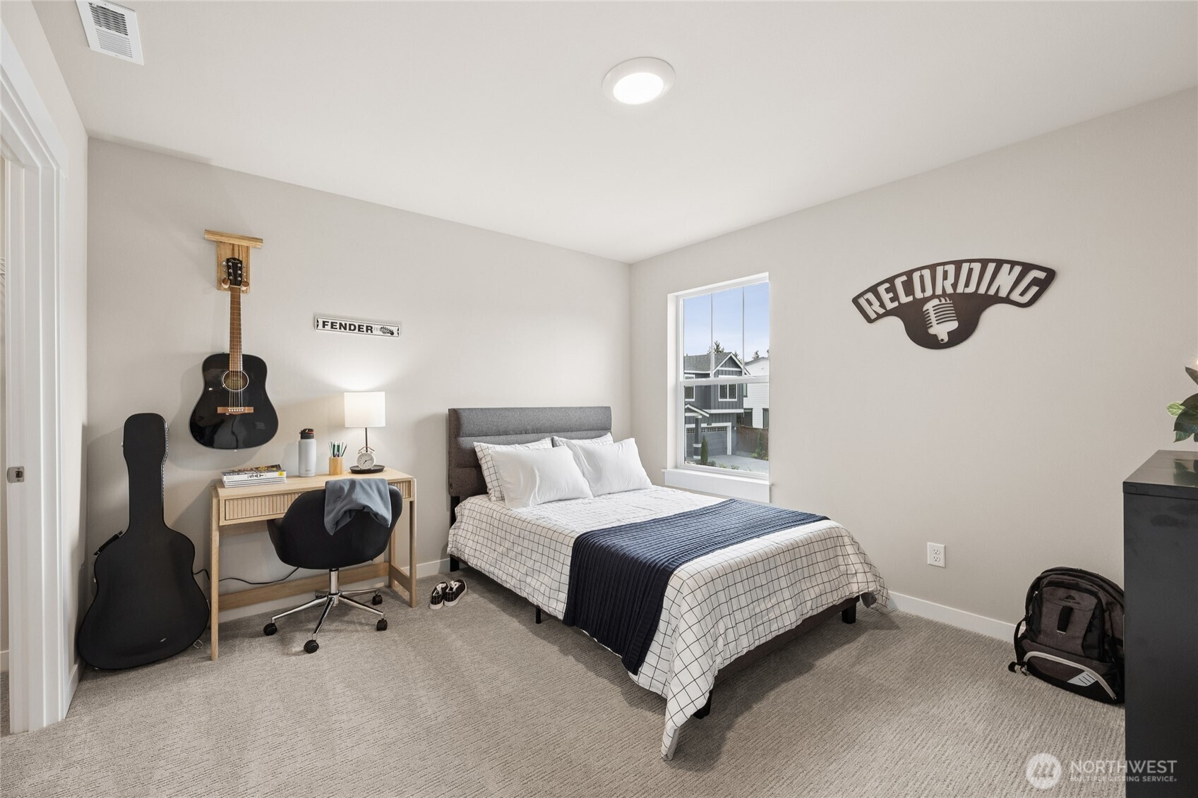 10508 135th Place NE #37, Kirkland, WA 98033